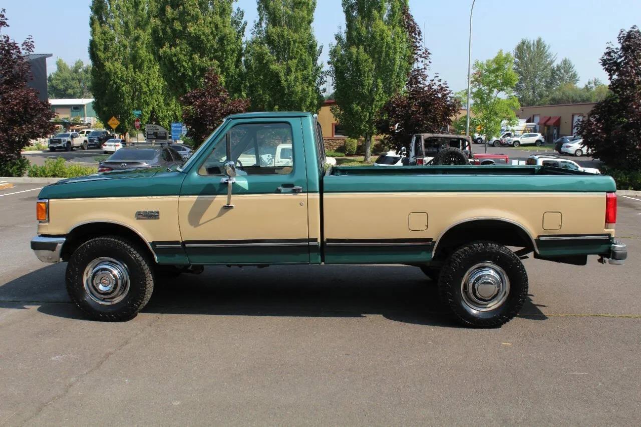 1989 Ford F-250 XLT Lariat - 3