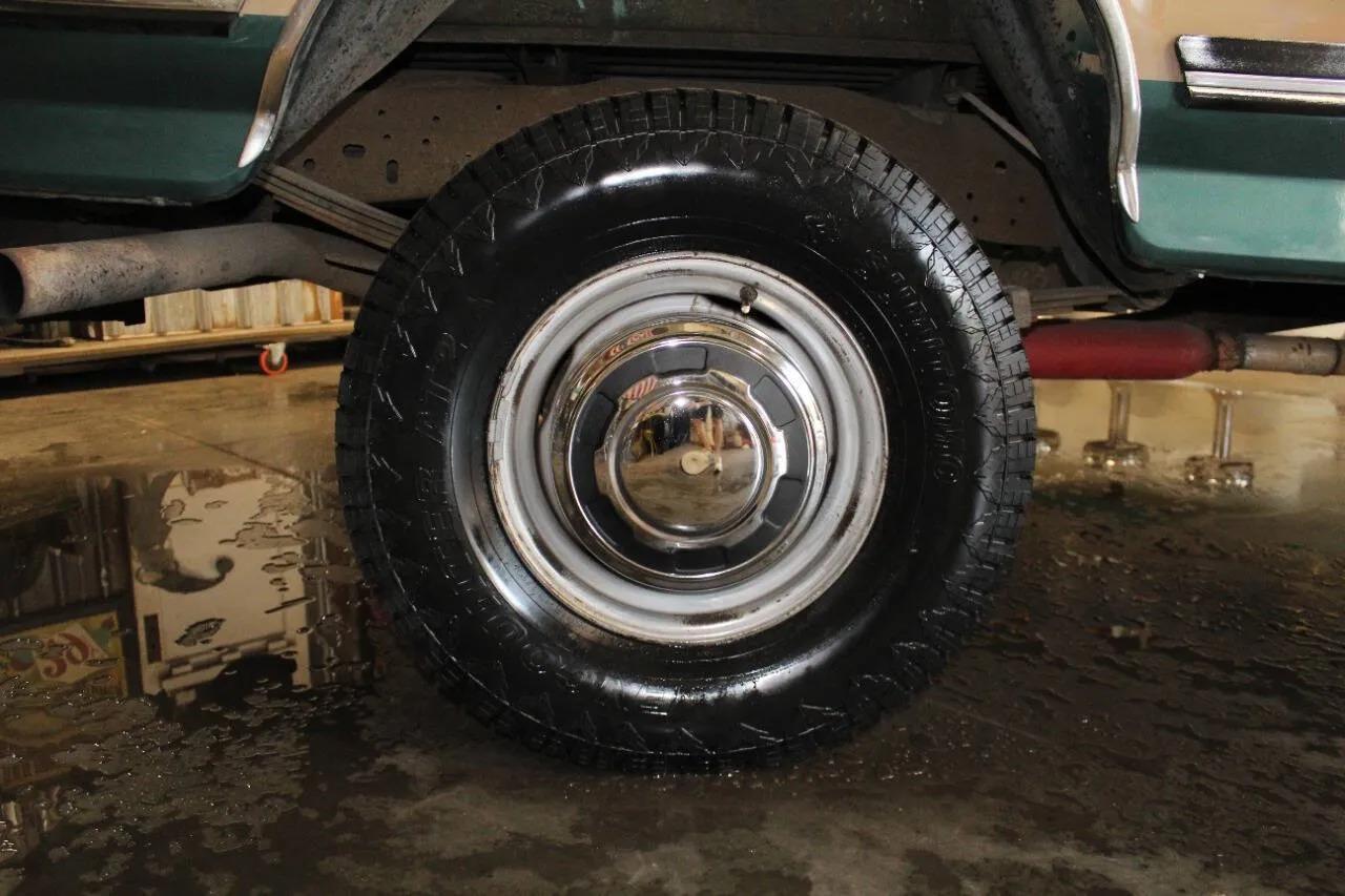 1989 Ford F-250 XLT Lariat