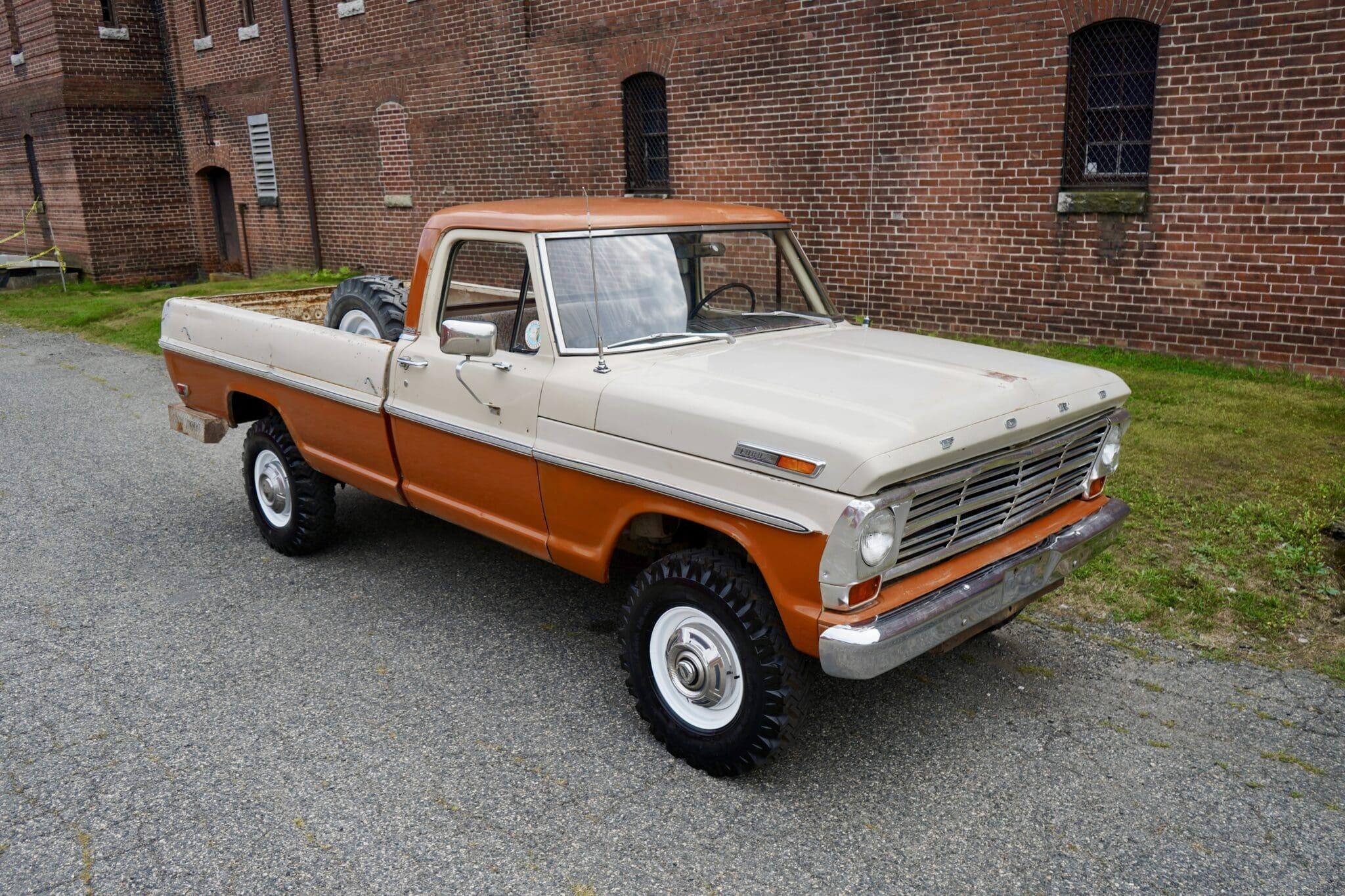 1969 Ford F-250 Custom 4×4 Highboy