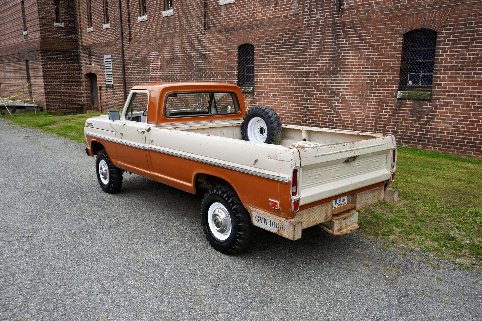 1969 Ford F-250 Custom 4×4 Highboy