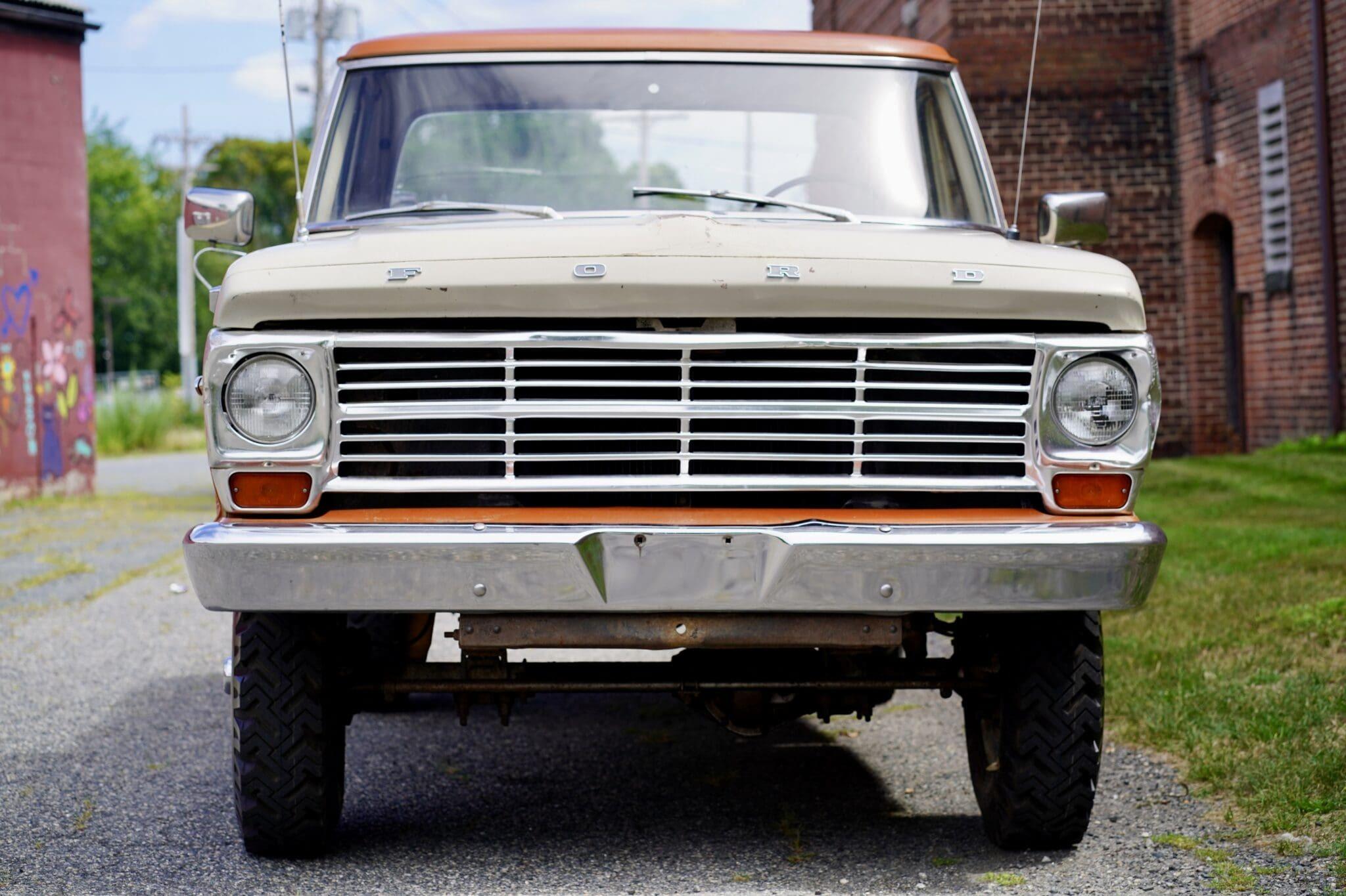 1969 Ford F-250 Custom 4×4 Highboy