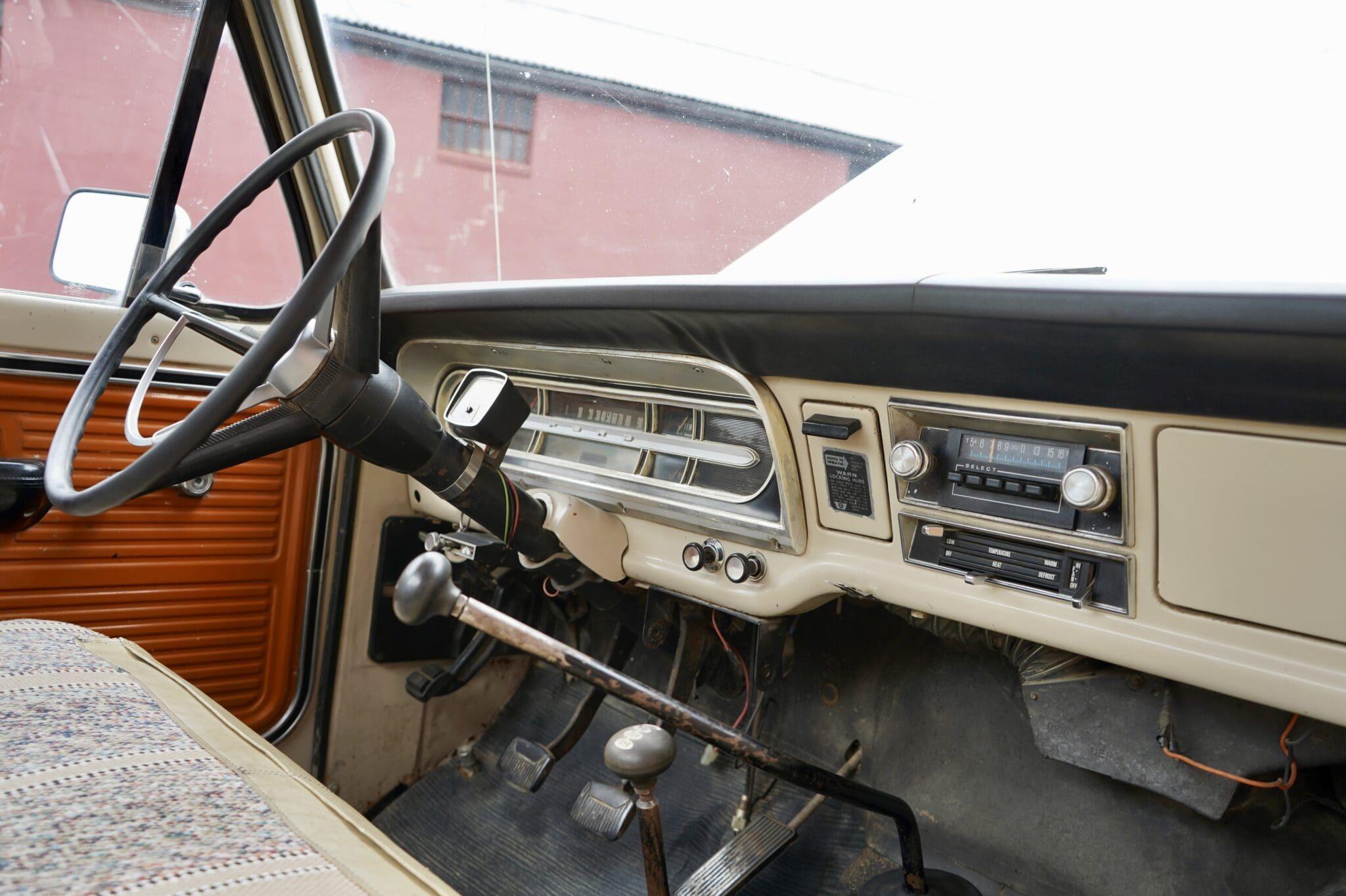 1969 Ford F-250 Custom 4×4 Highboy