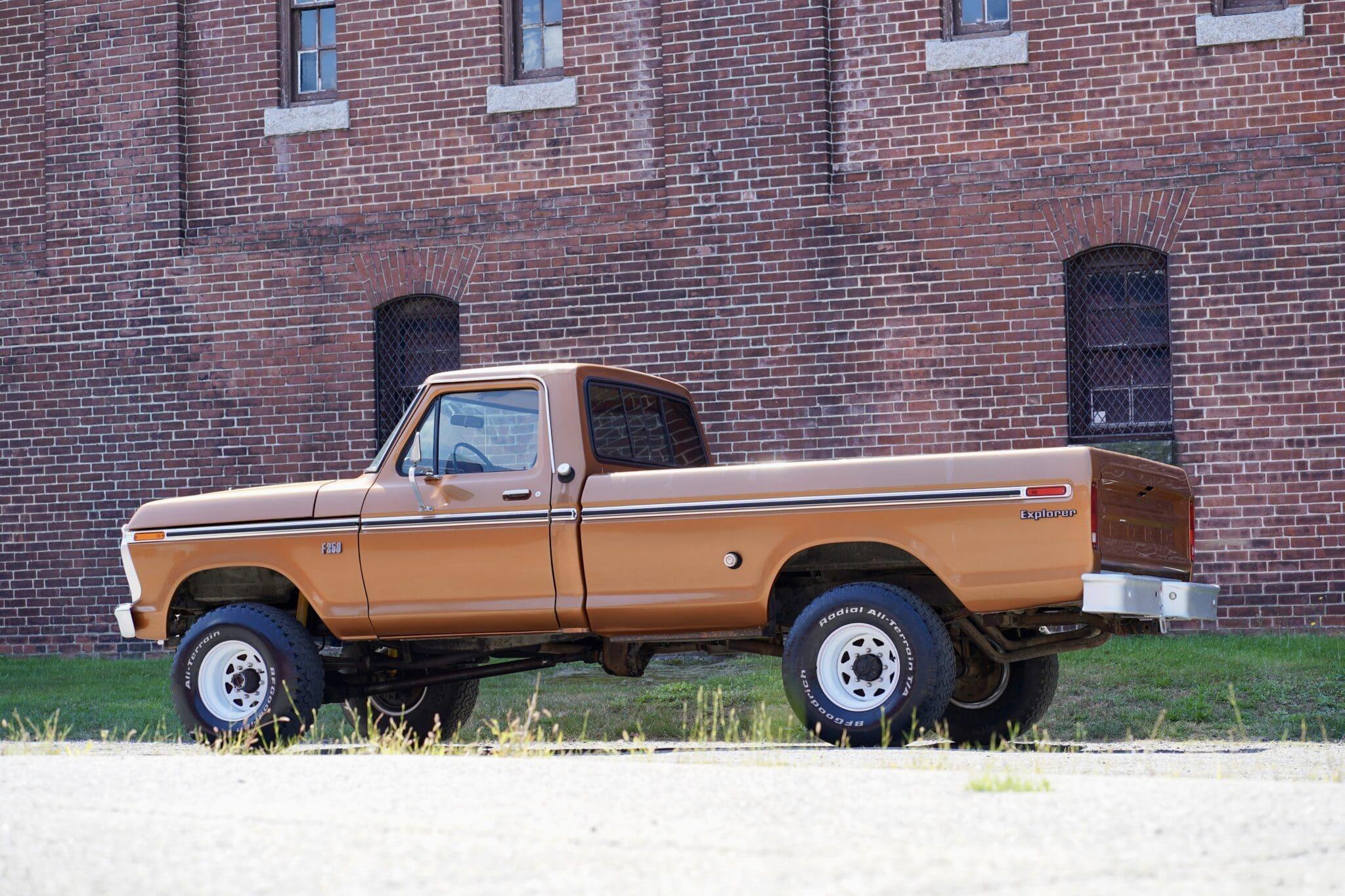 1975 Ford F-250 Custom 4×4 Highboy Explorer