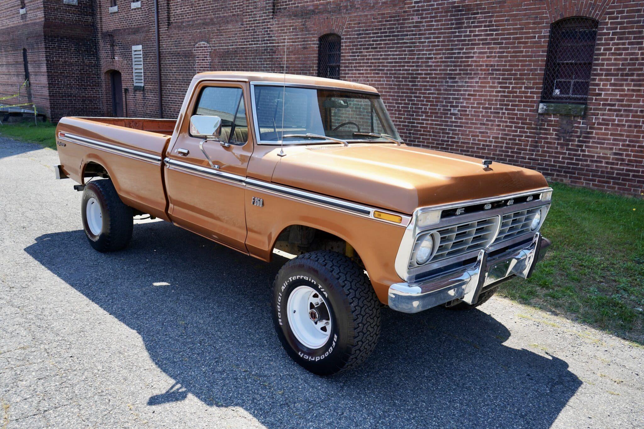 1975 Ford F-250 Custom 4×4 Highboy Explorer