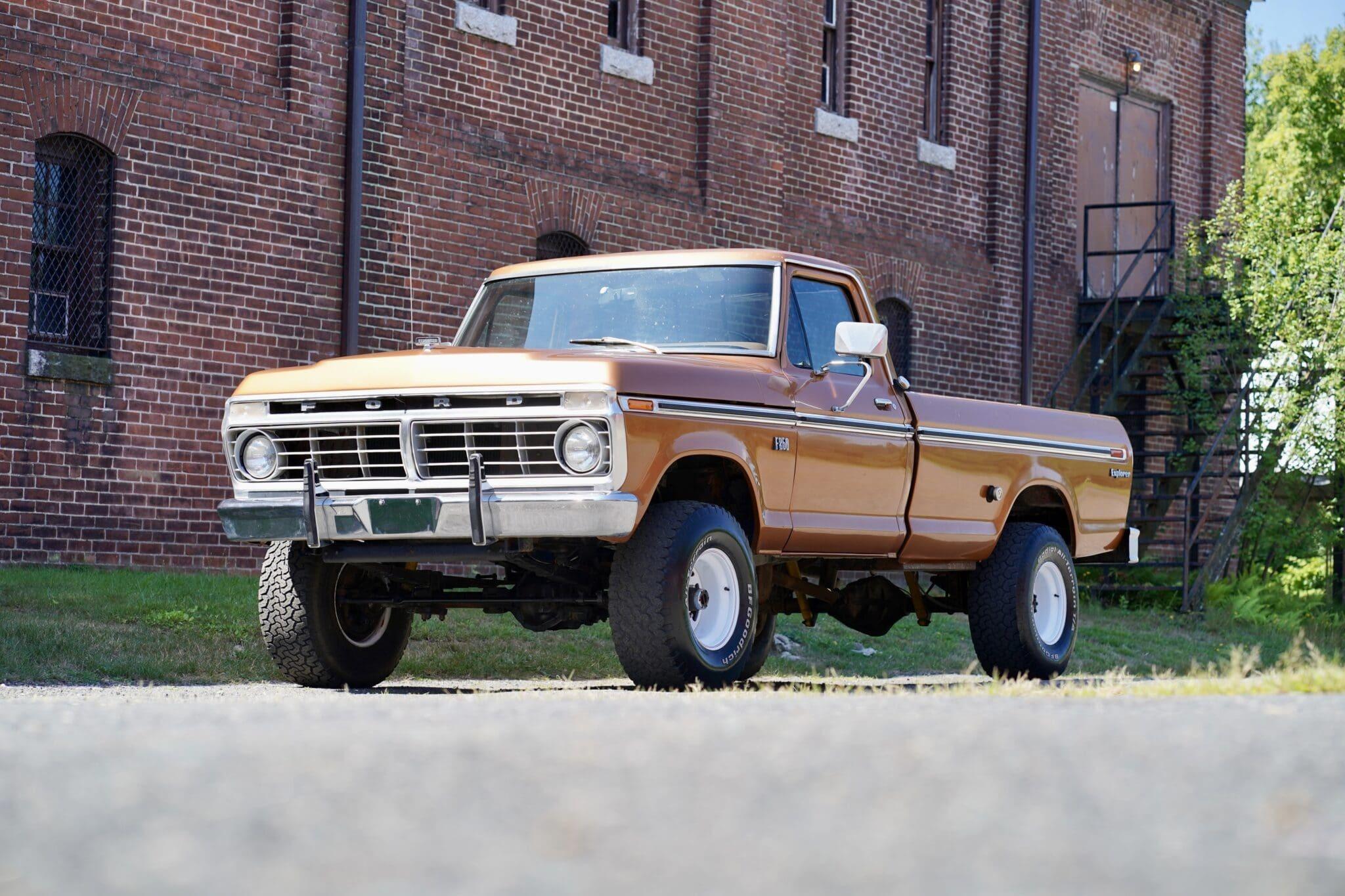 1975 Ford F-250 Custom 4×4 Highboy Explorer