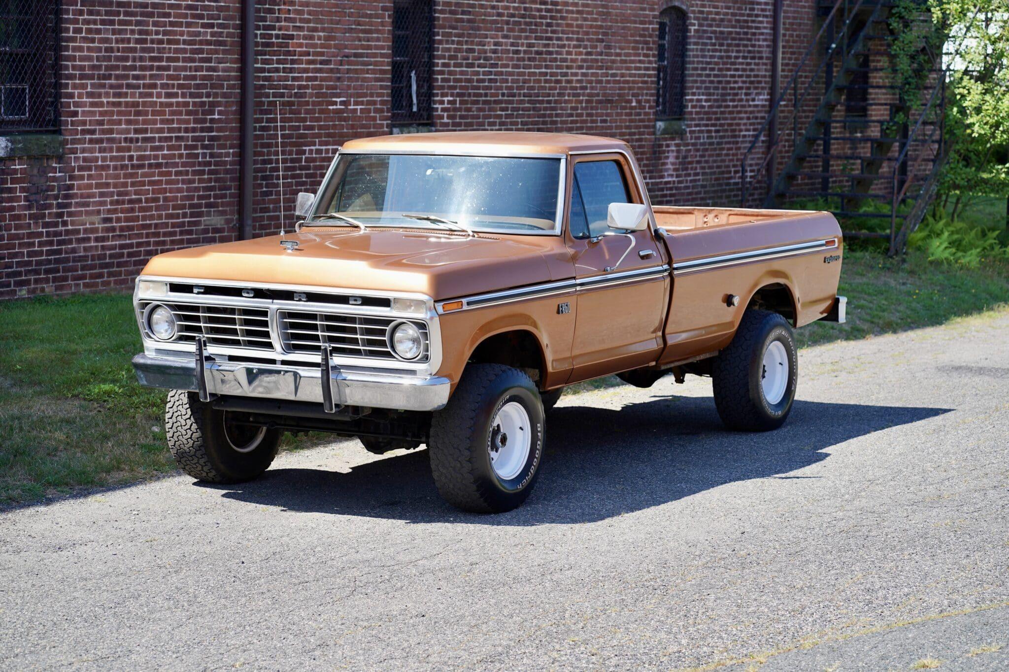 1975 Ford F-250 Custom 4×4 Highboy Explorer
