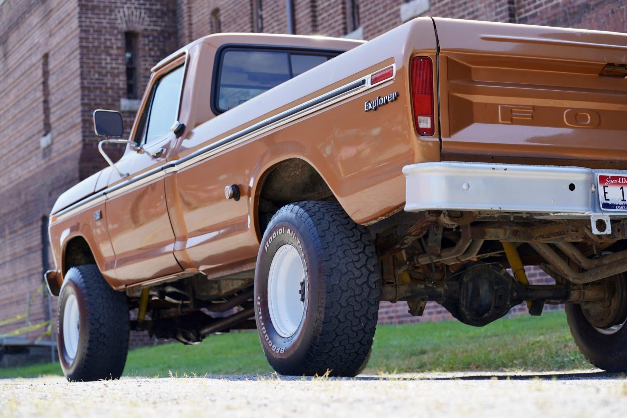 1975 Ford F-250 Custom 4×4 Highboy Explorer