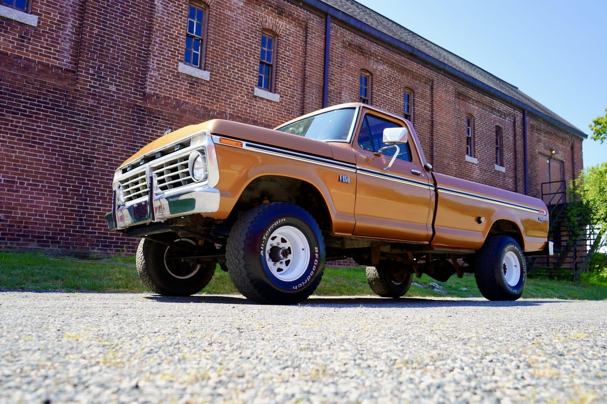 1975 Ford F-250 Custom 4×4 Highboy Explorer