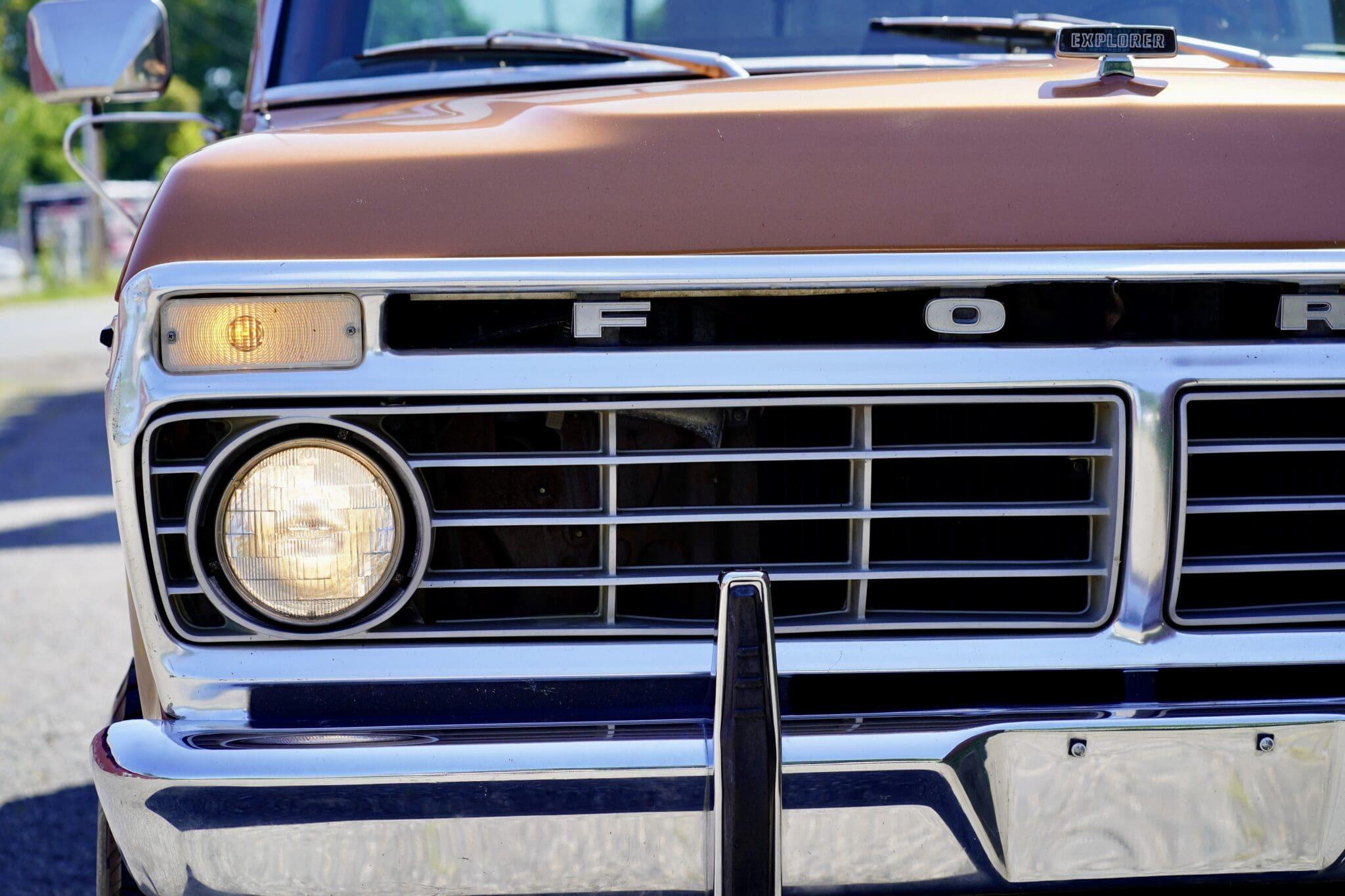 1975 Ford F-250 Custom 4×4 Highboy Explorer