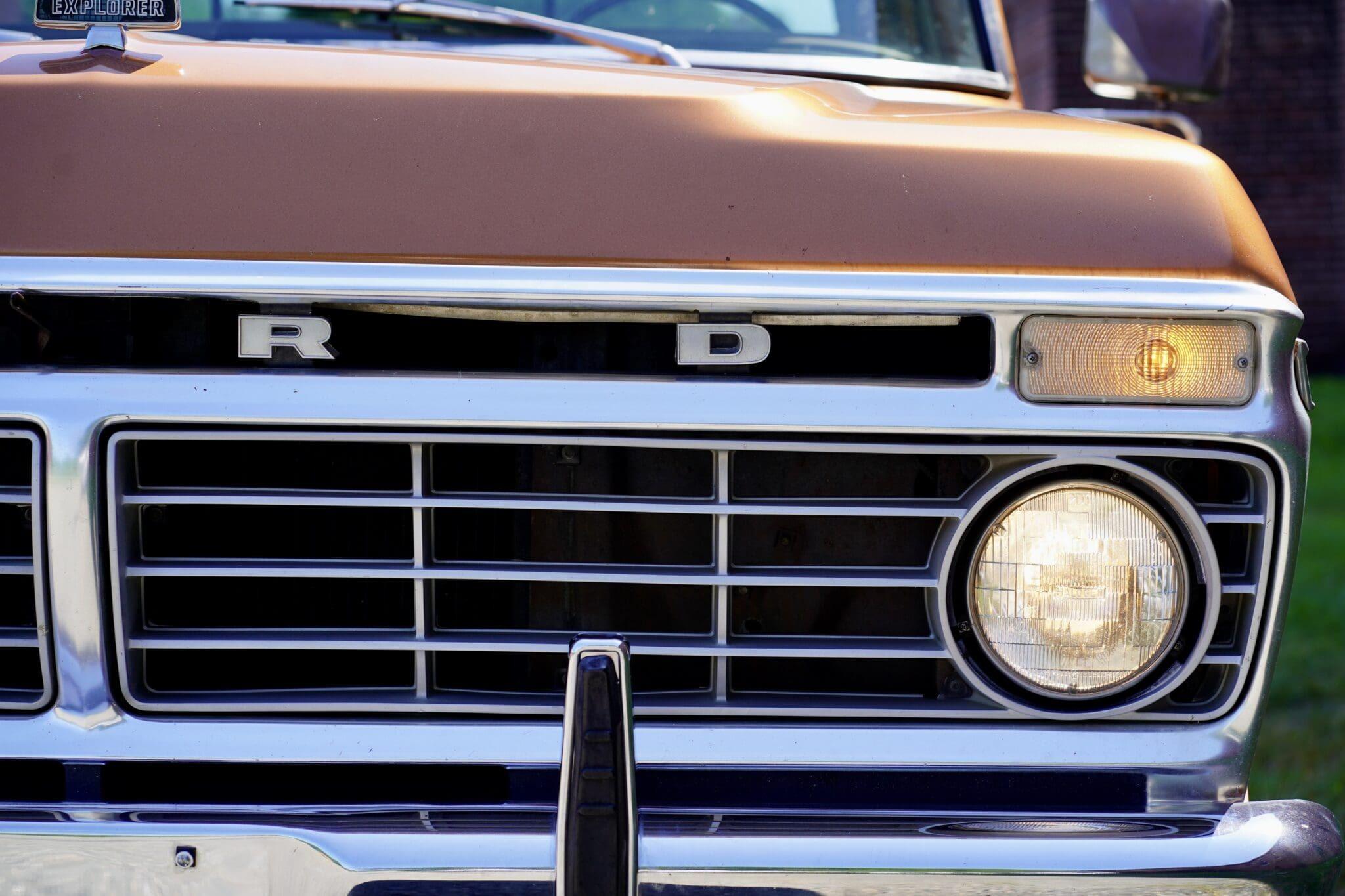 1975 Ford F-250 Custom 4×4 Highboy Explorer