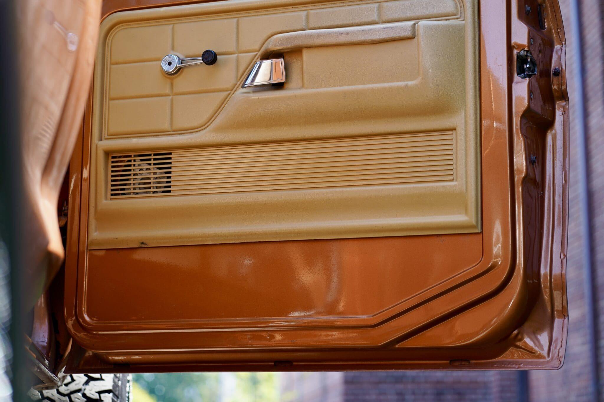 1975 Ford F-250 Custom 4×4 Highboy Explorer