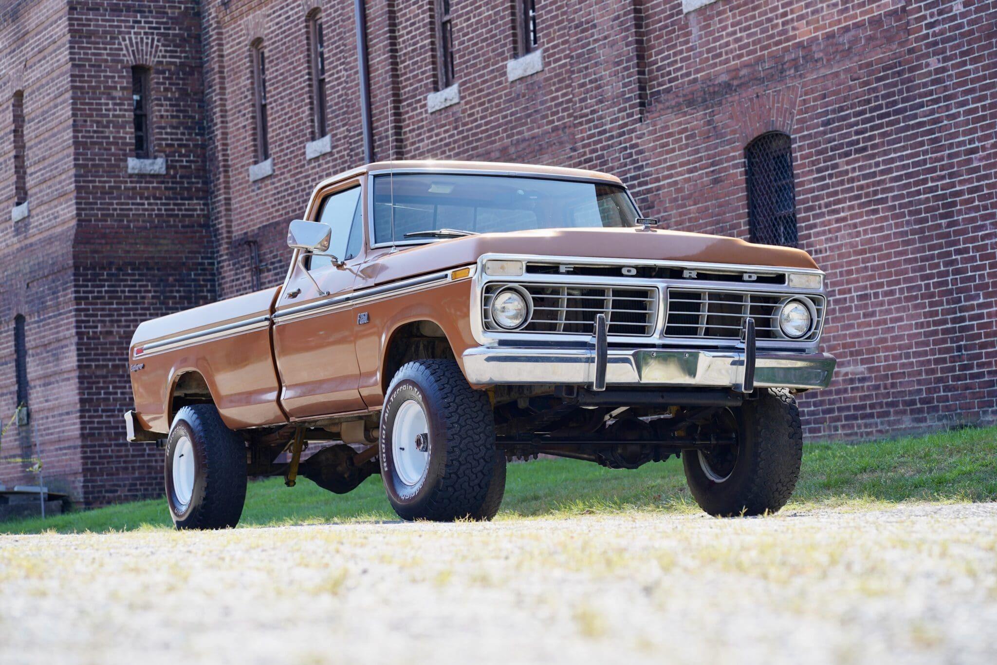 1975 Ford F-250 Custom 4×4 Highboy Explorer