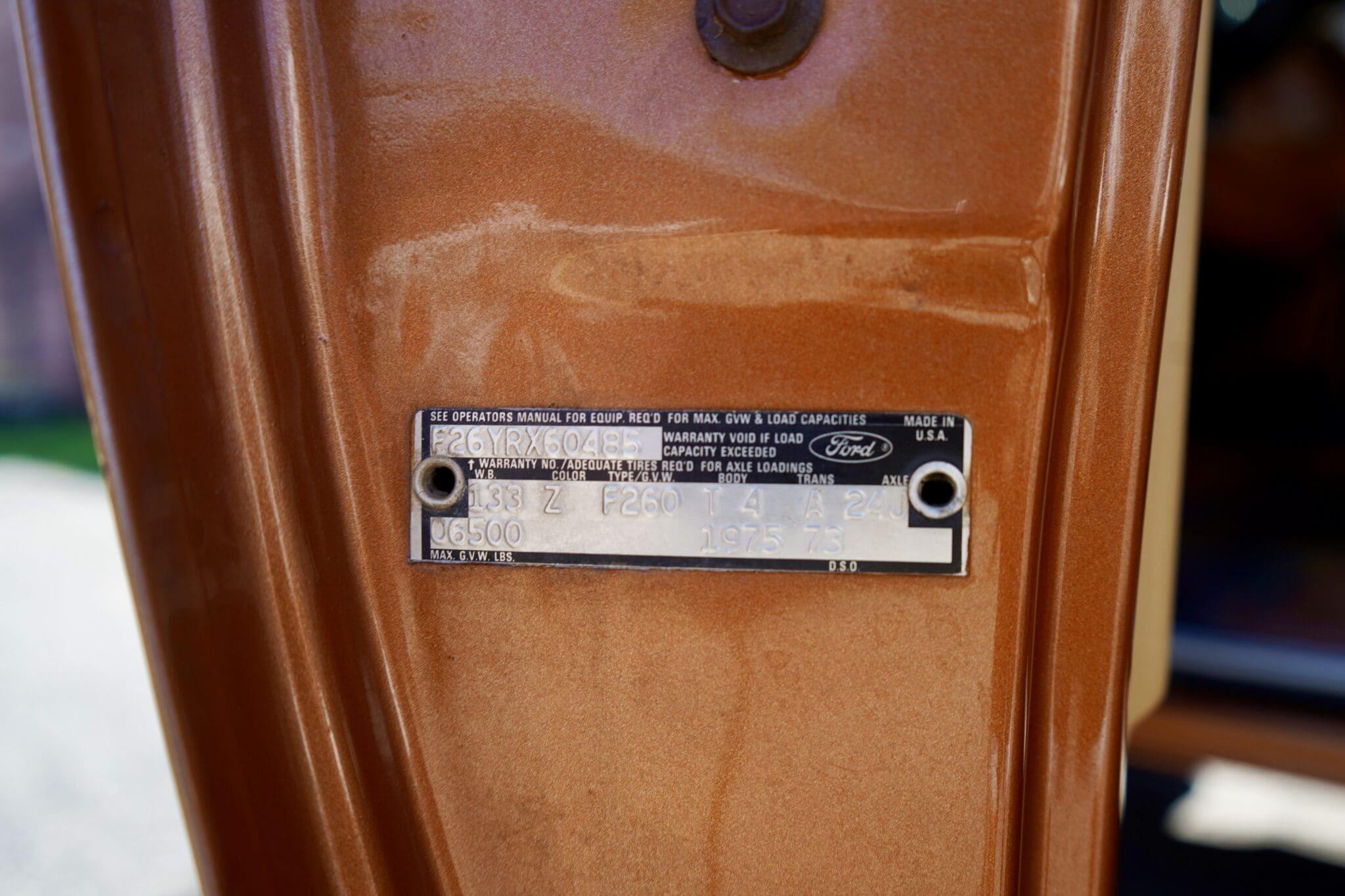 1975 Ford F-250 Custom 4×4 Highboy Explorer