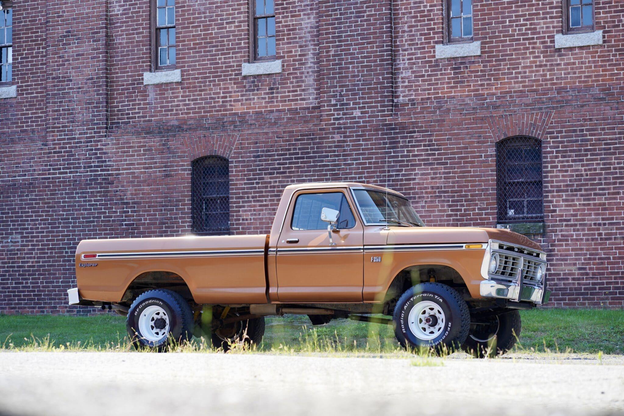 1975 Ford F-250 Custom 4×4 Highboy Explorer
