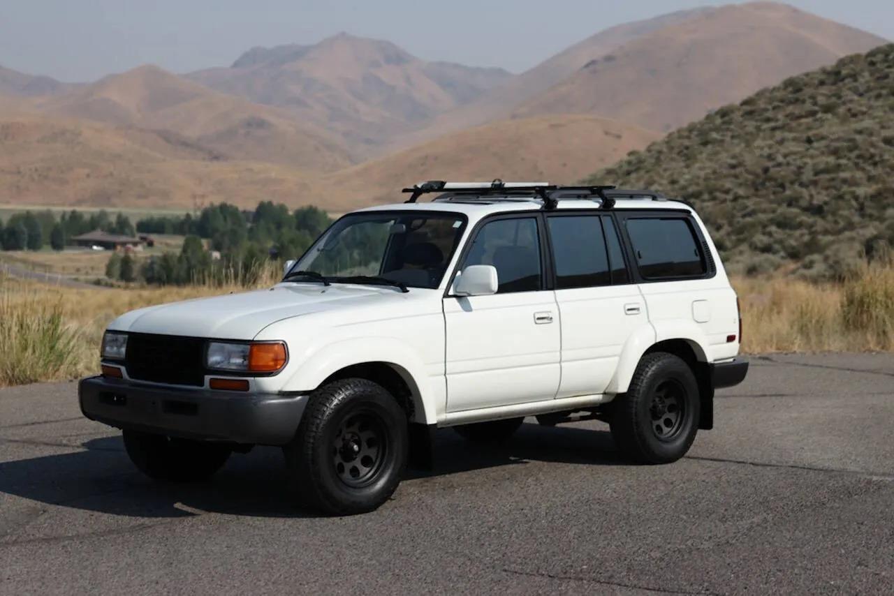  Toyota Land Cruiser