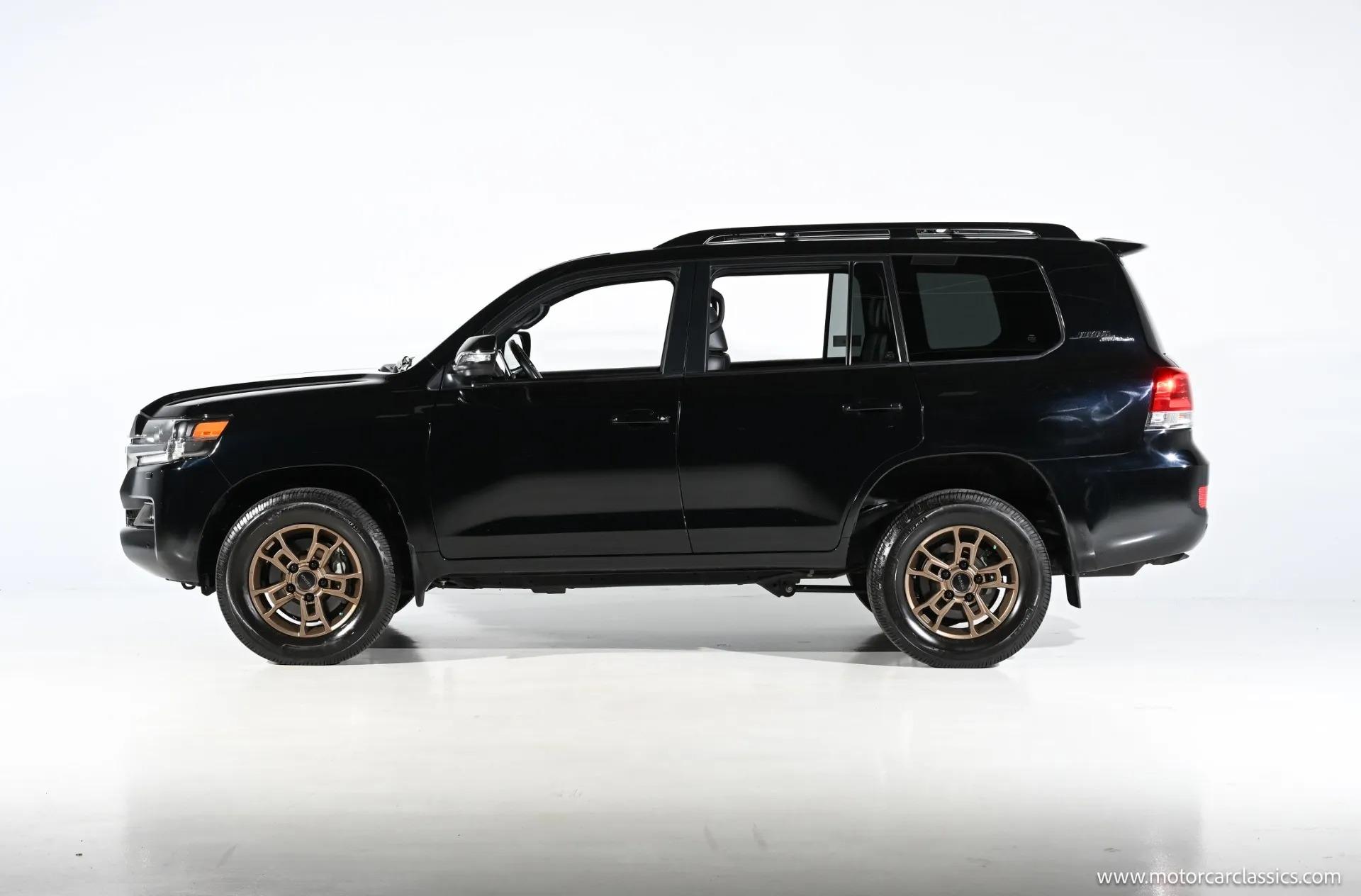 2020 Toyota Land Cruiser Heritage Edition