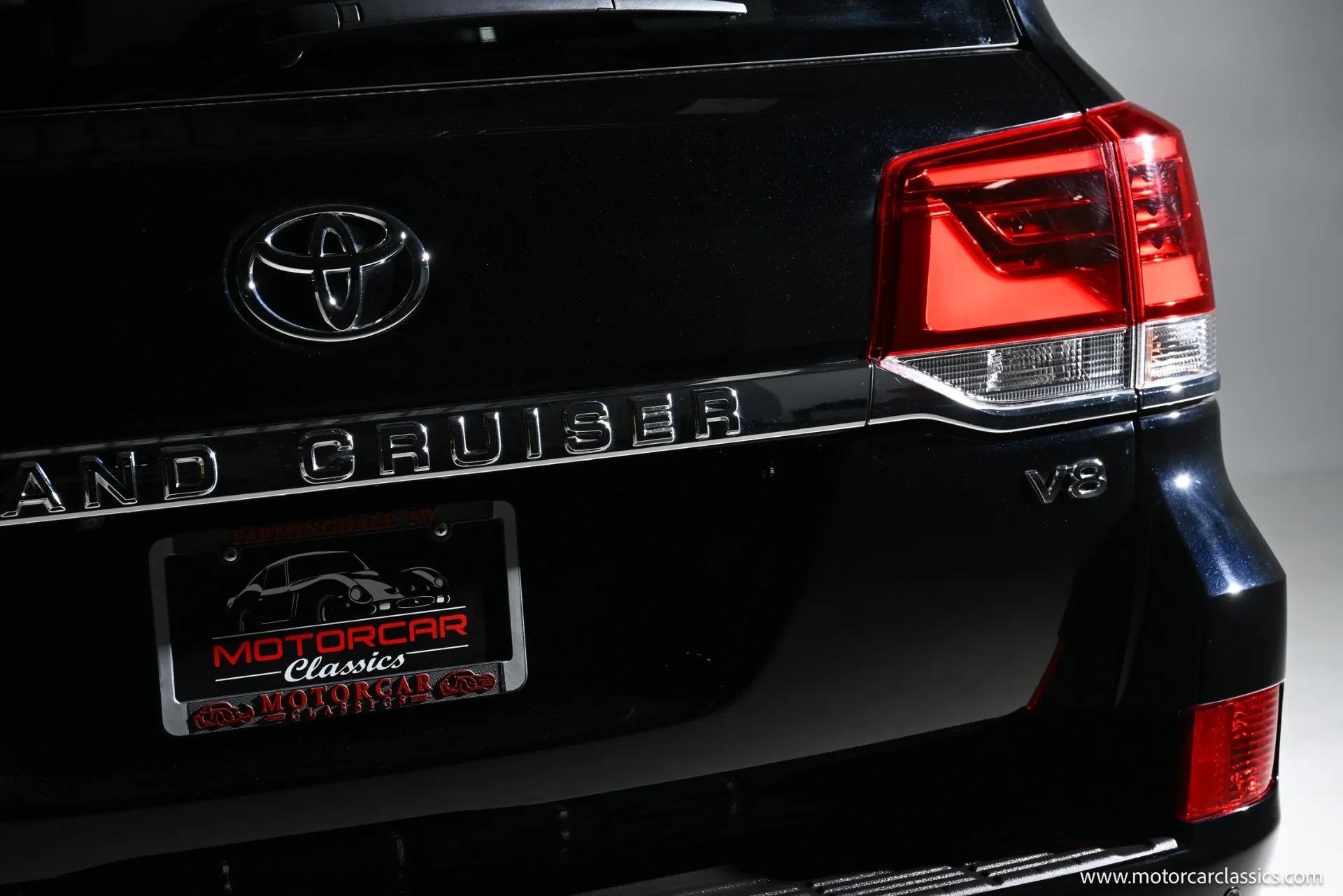 2020 Toyota Land Cruiser Heritage Edition