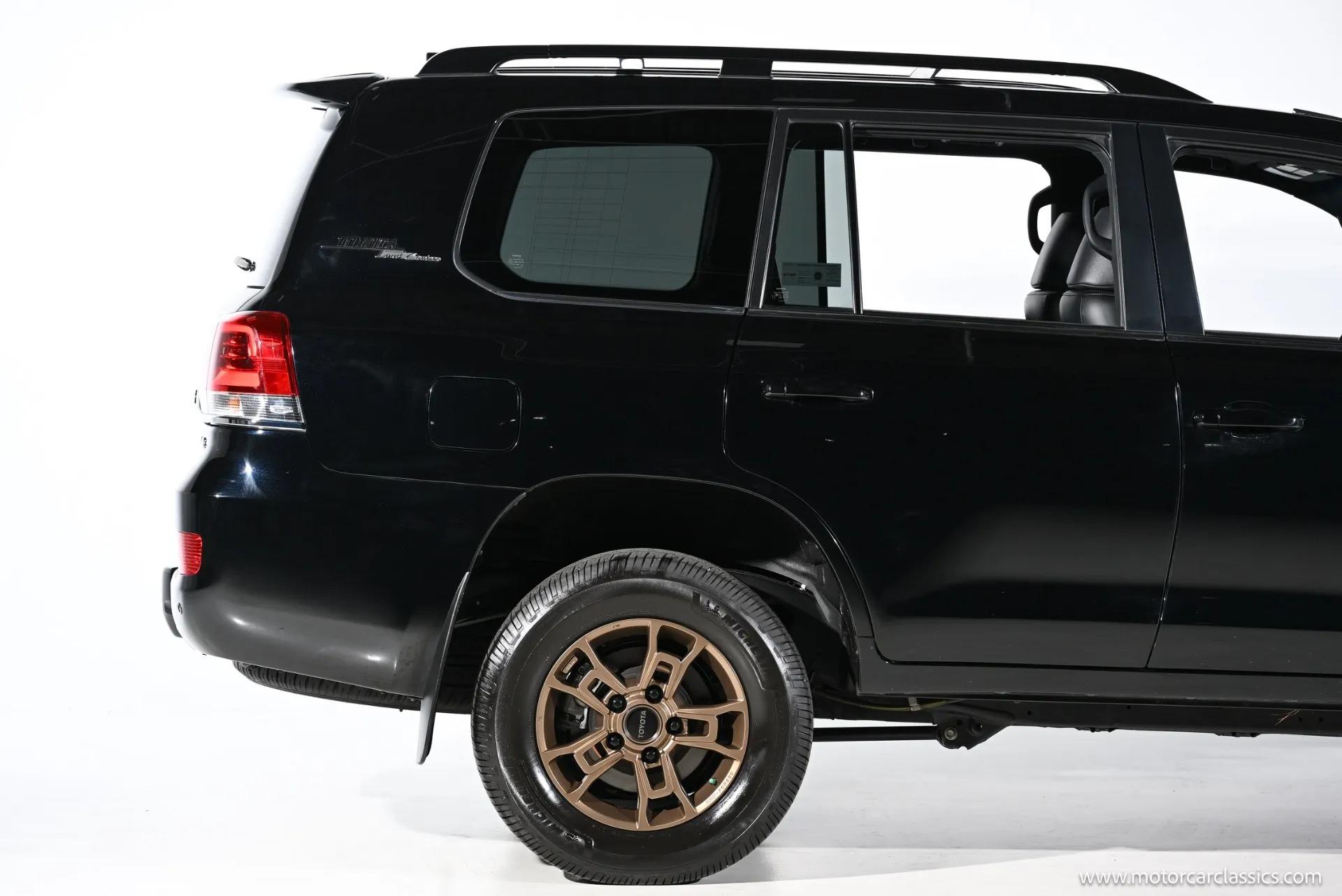 2020 Toyota Land Cruiser Heritage Edition