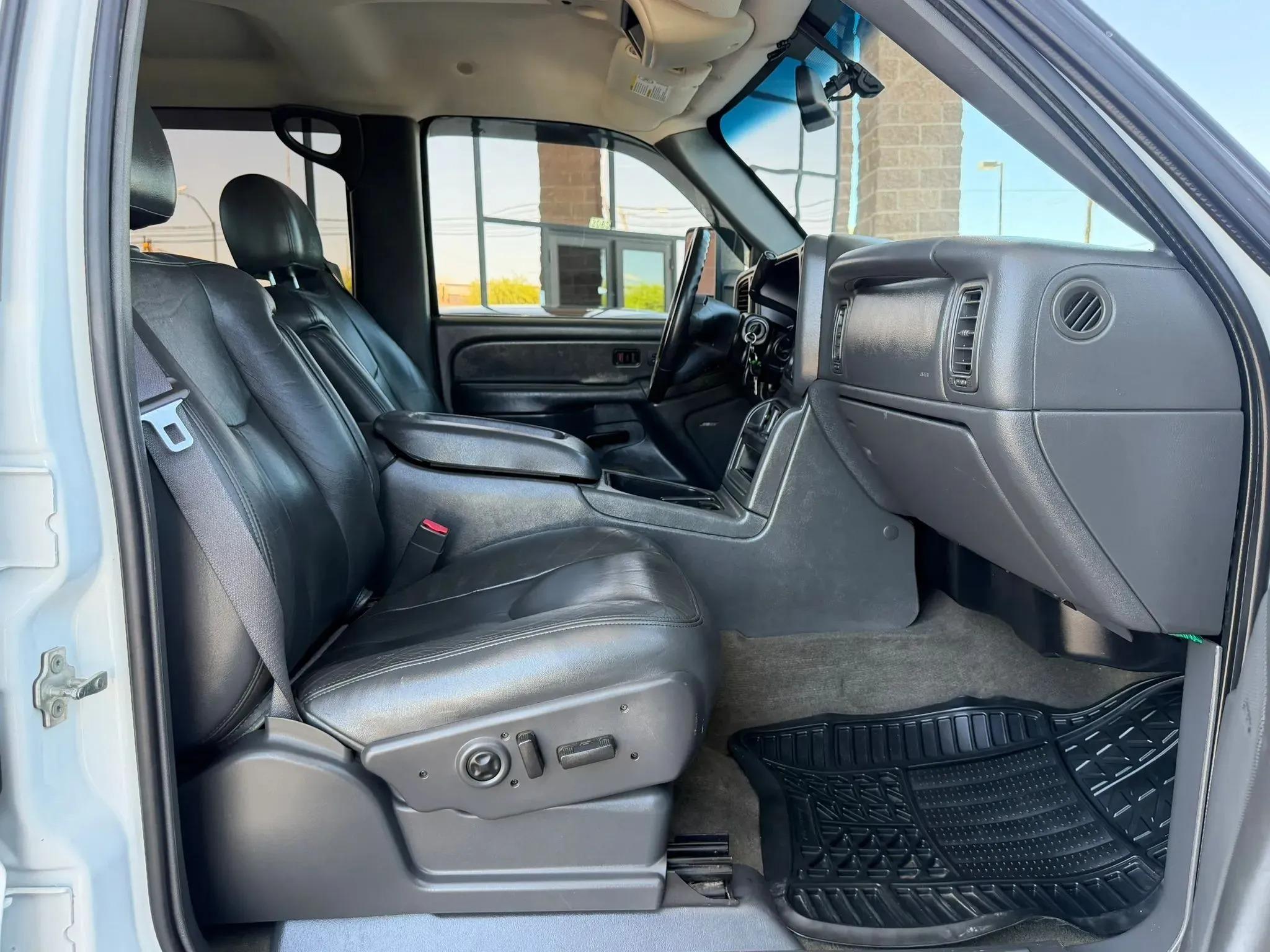 2004 Chevrolet Silverado 2500HD LT