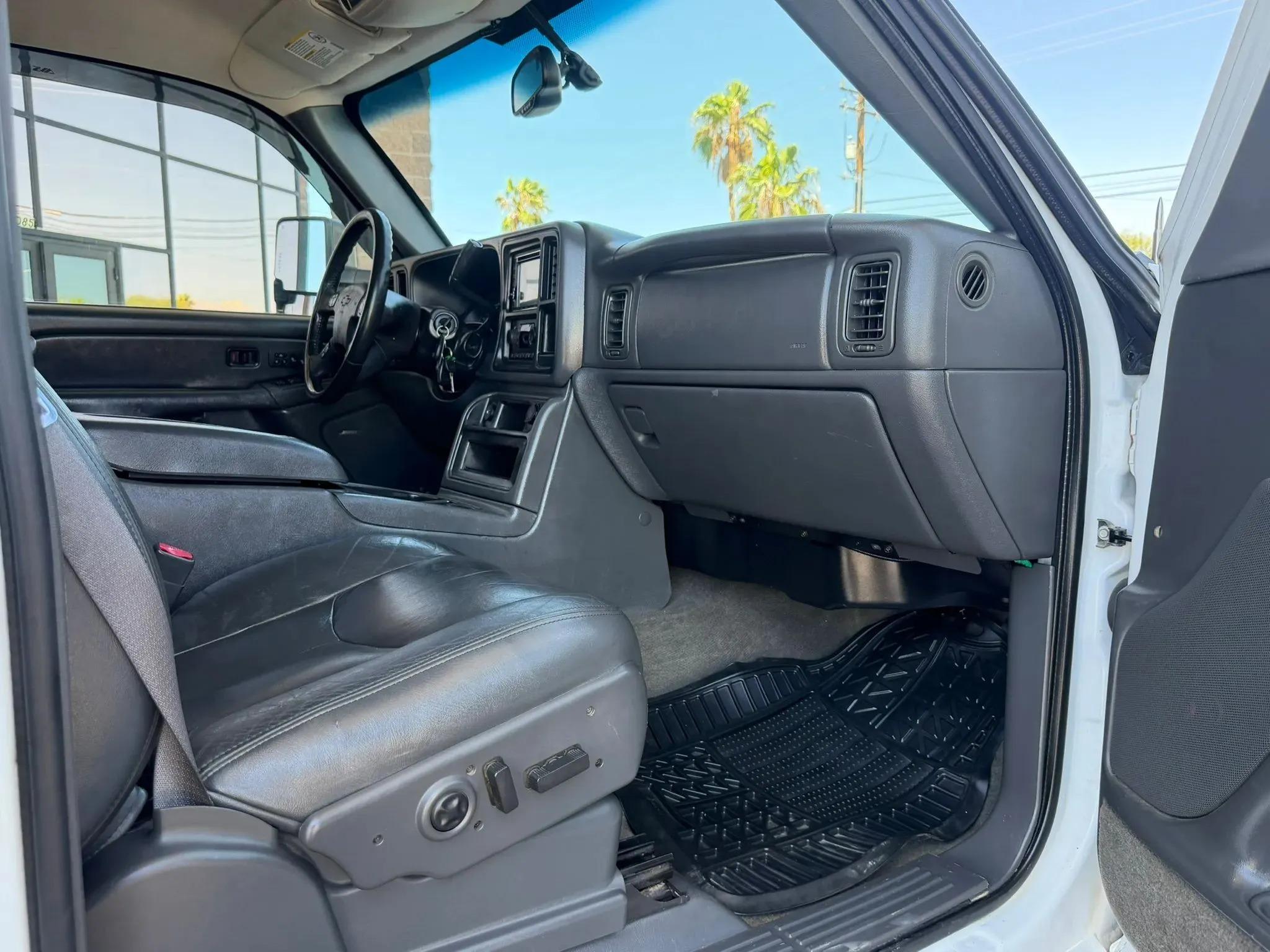 2004 Chevrolet Silverado 2500HD LT