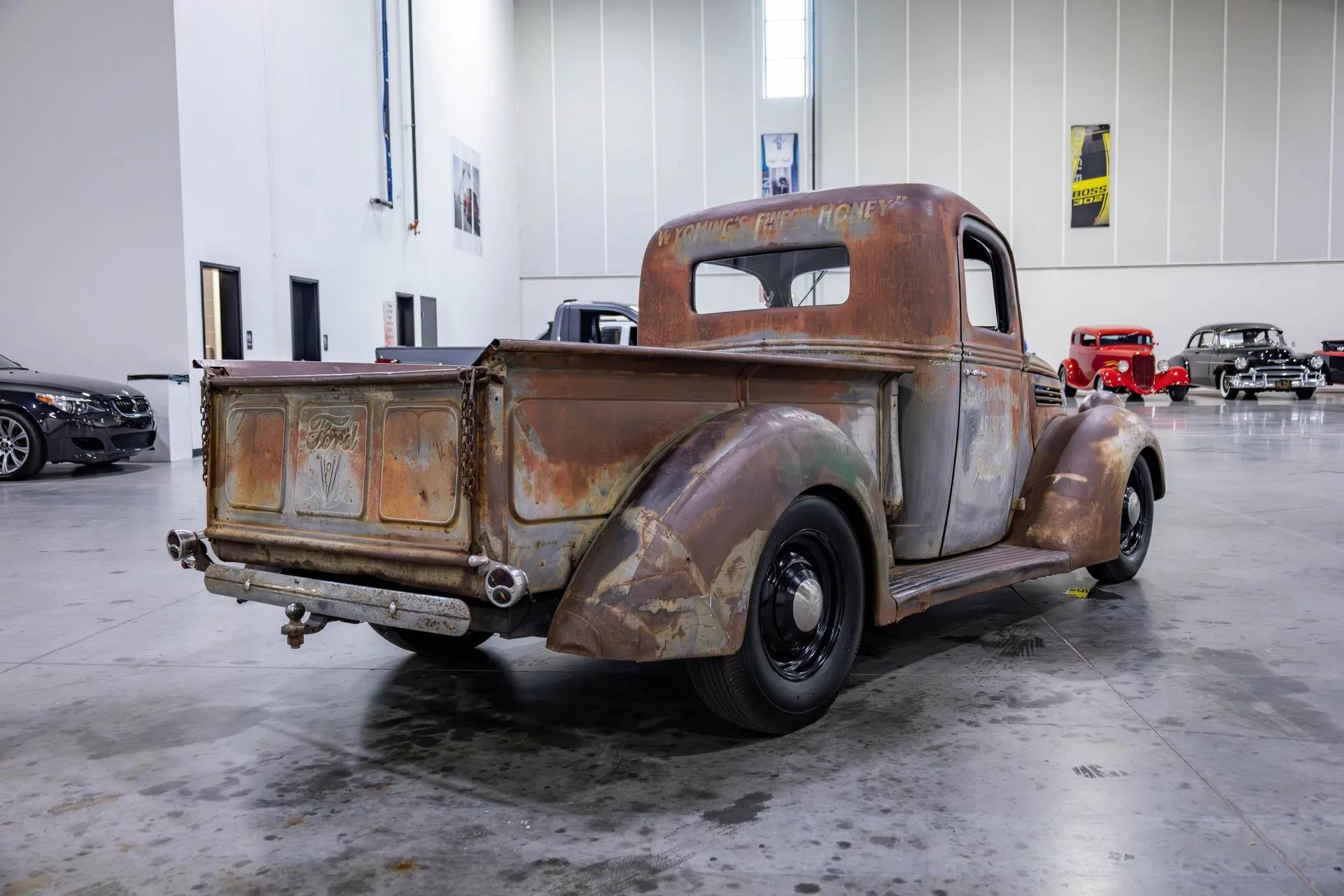 1938 Ford Pickup Custom Hotrod - 5