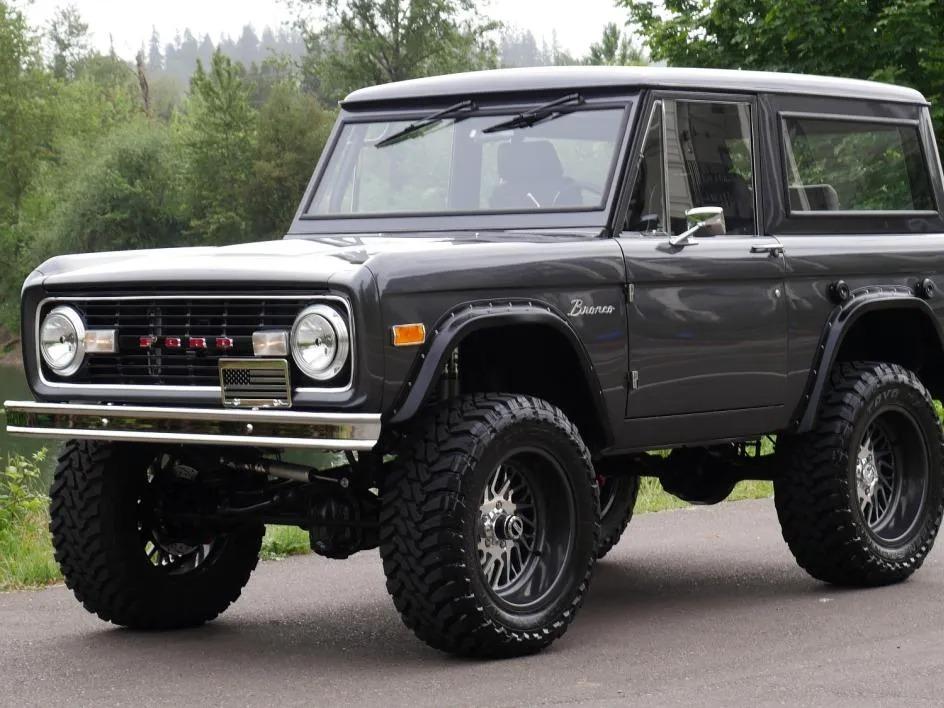 1972 Ford Bronco - 4