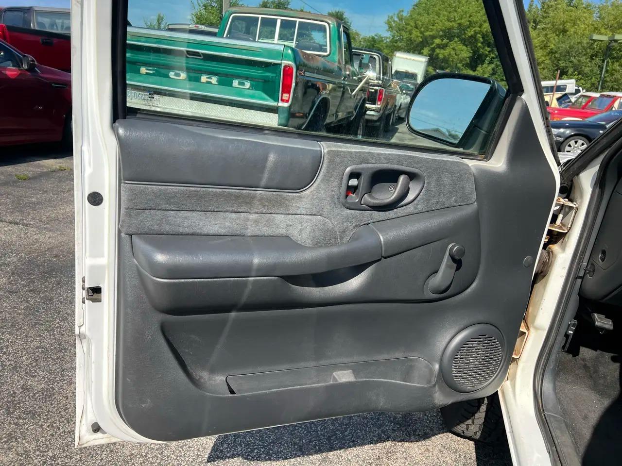 2000 Chevrolet Blazer S-10