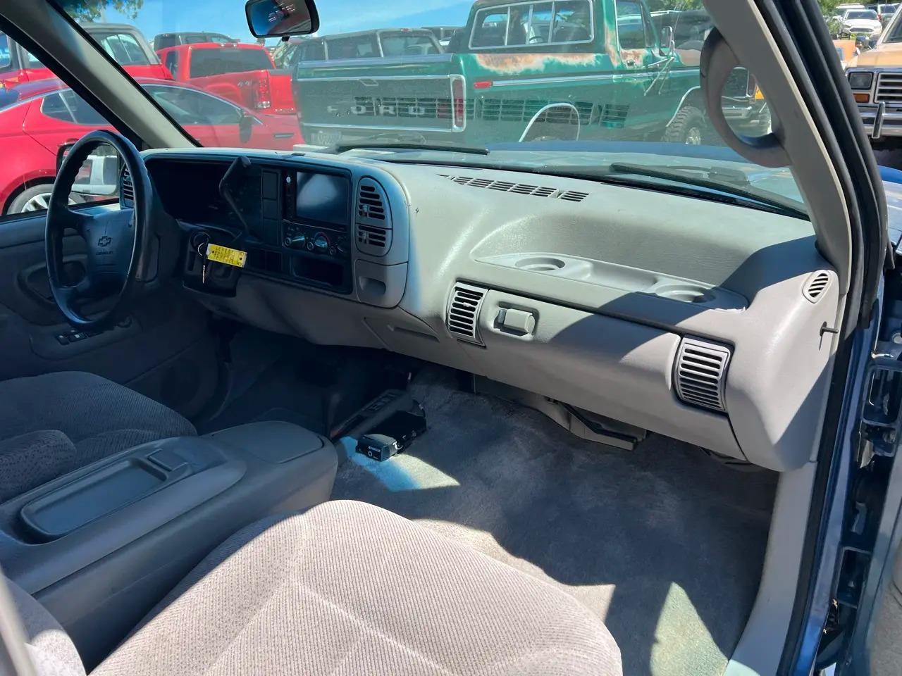 1995 Chevrolet Suburban 1500 4WD