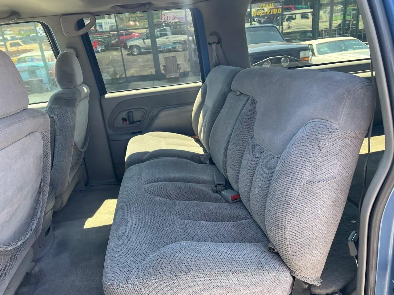 1995 Chevrolet Suburban 1500 4WD