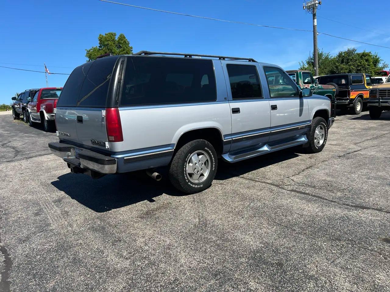 1995 Chevrolet Suburban 1500 4WD - 4