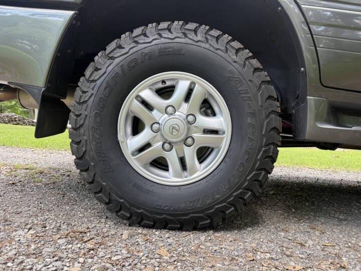 2002 Lexus LX 470