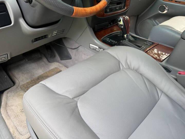 2002 Lexus LX 470