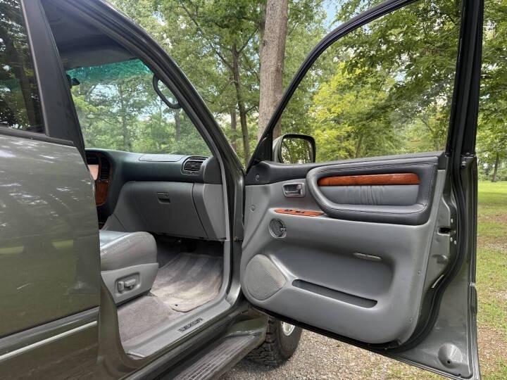 2002 Lexus LX 470