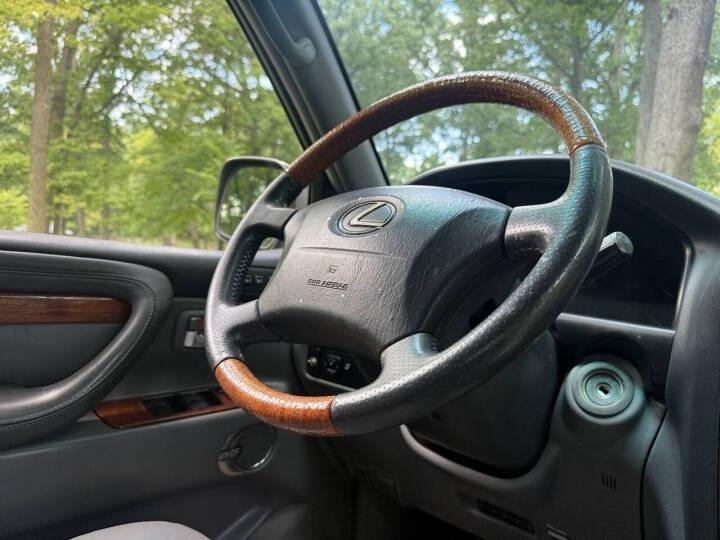 2002 Lexus LX 470