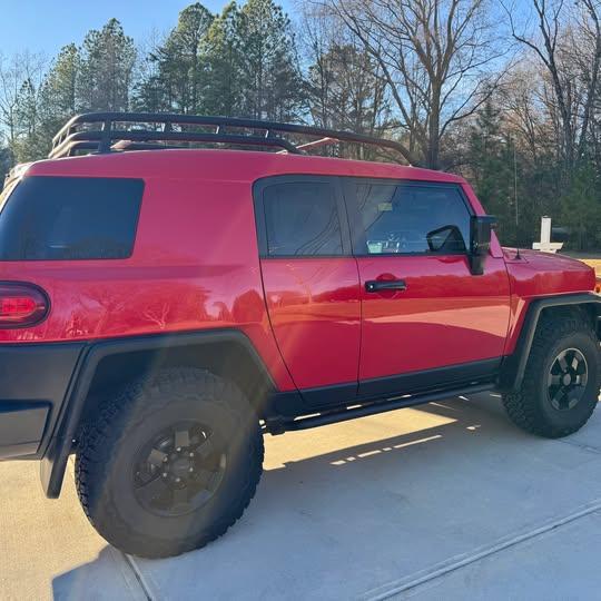 2012 Toyota FJ Cruiser Train Teams Edition - 3