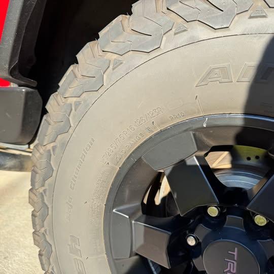2012 Toyota FJ Cruiser Train Teams Edition