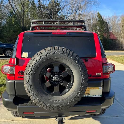 2012 Toyota FJ Cruiser Train Teams Edition - 4