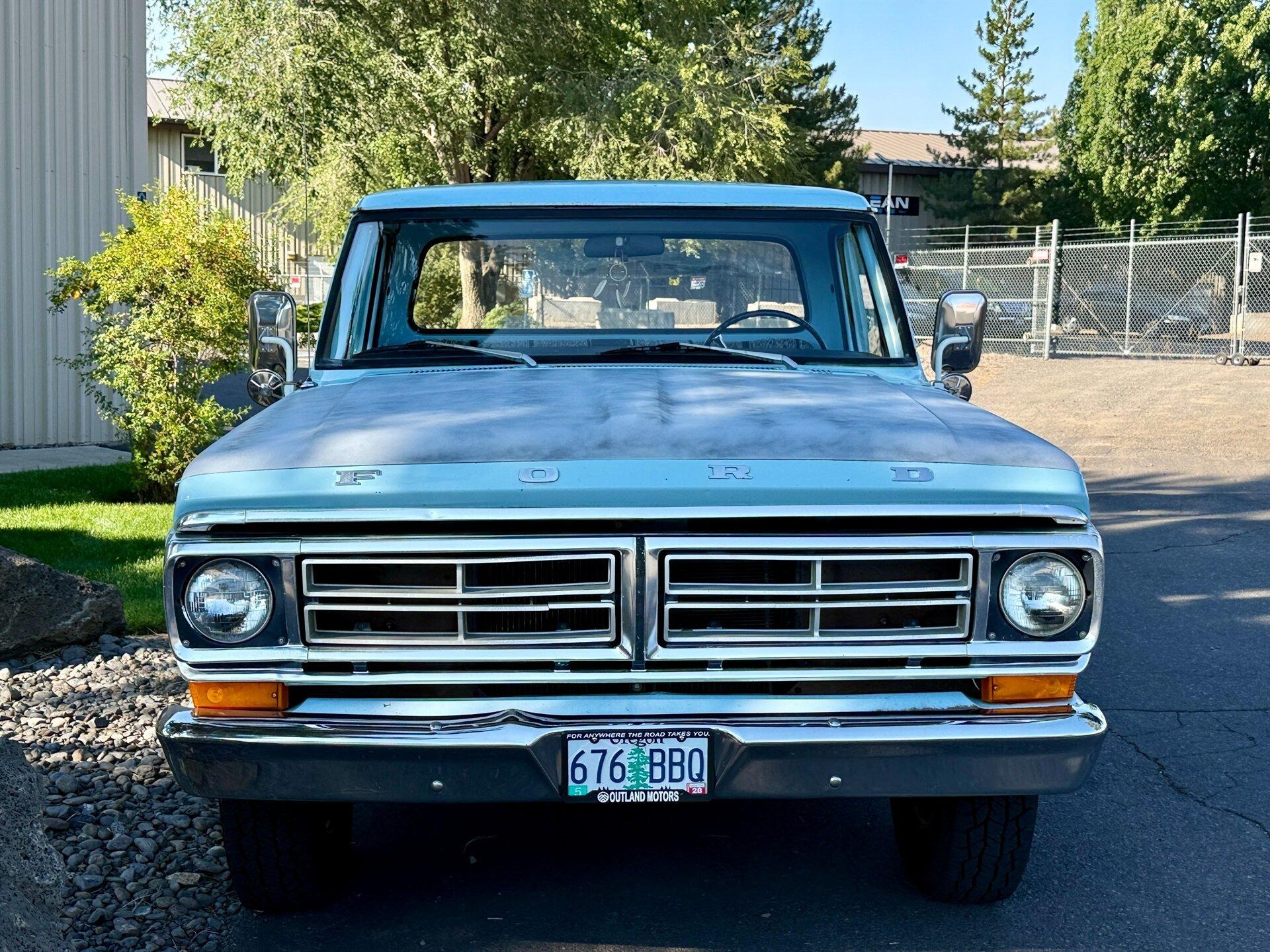 1972 Ford F-250 Camper Special - 4