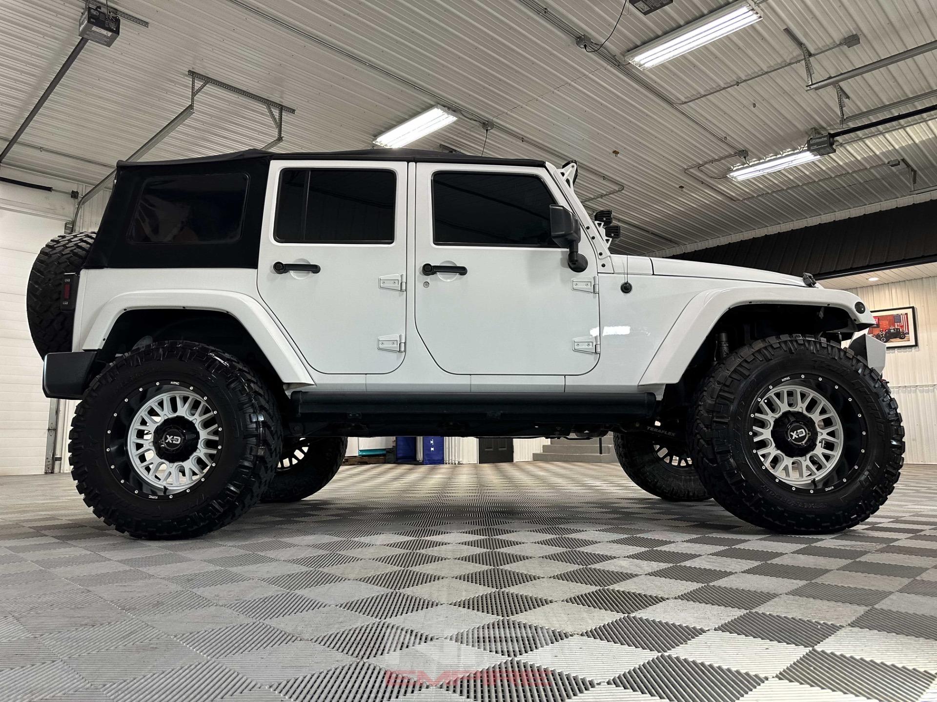2016 Jeep Wrangler Unlimited Sahara