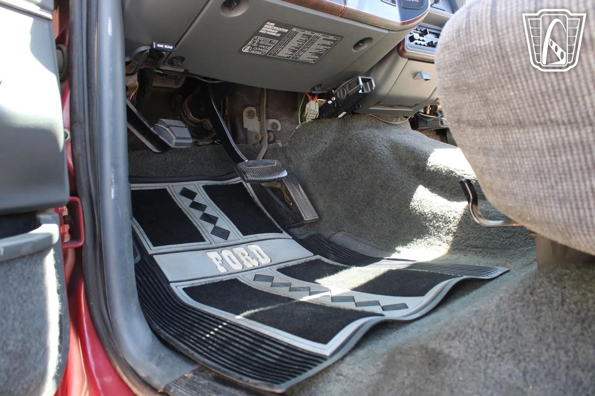 1991 Ford F-250 XLT Lariat