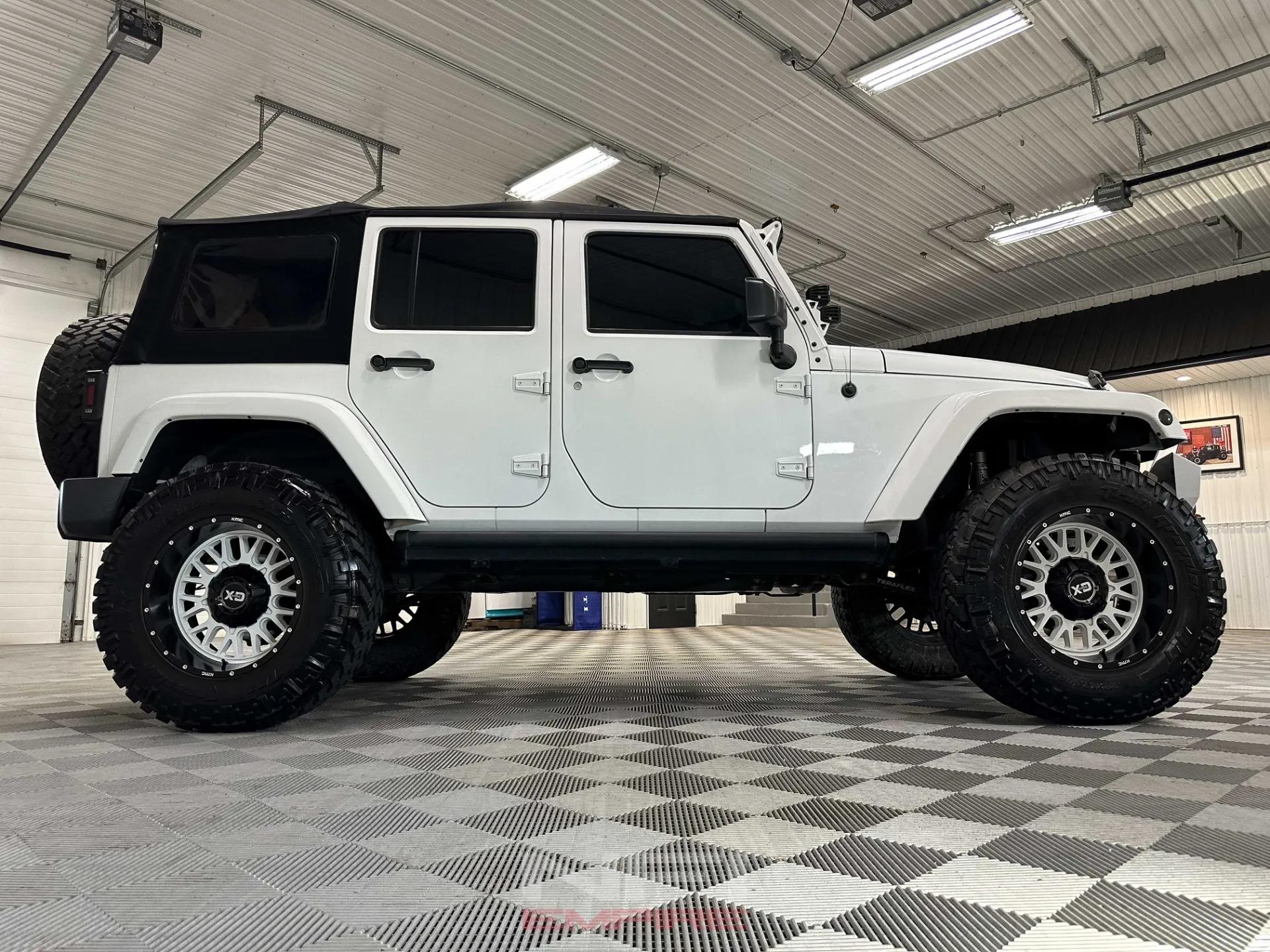 2016 Jeep Wrangler Unlimited Sahara