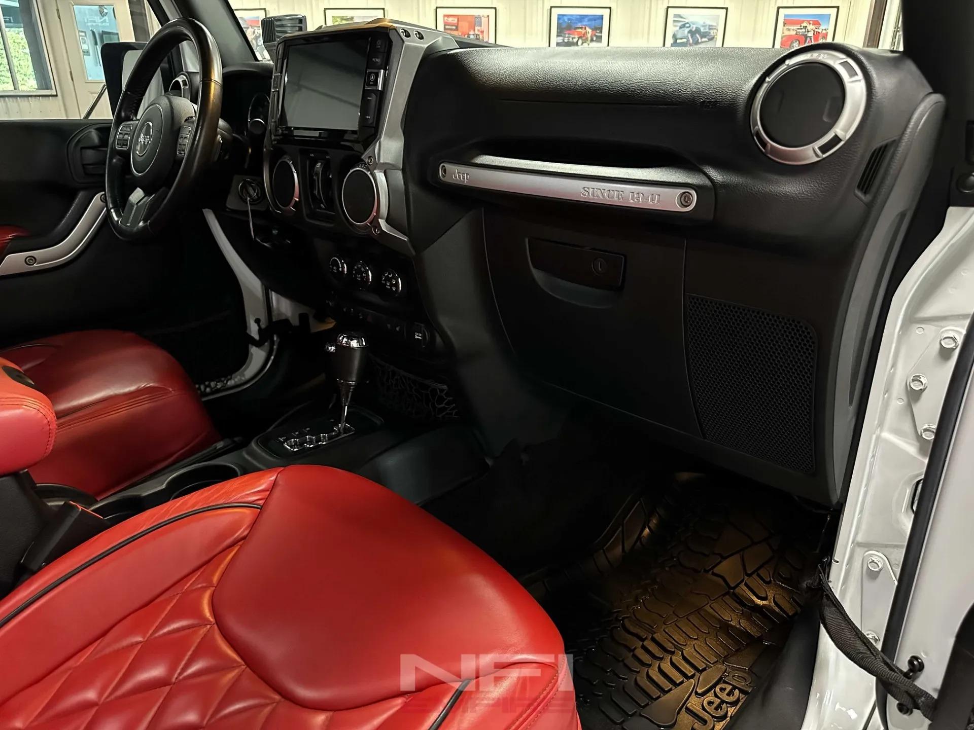 2016 Jeep Wrangler Unlimited Sahara