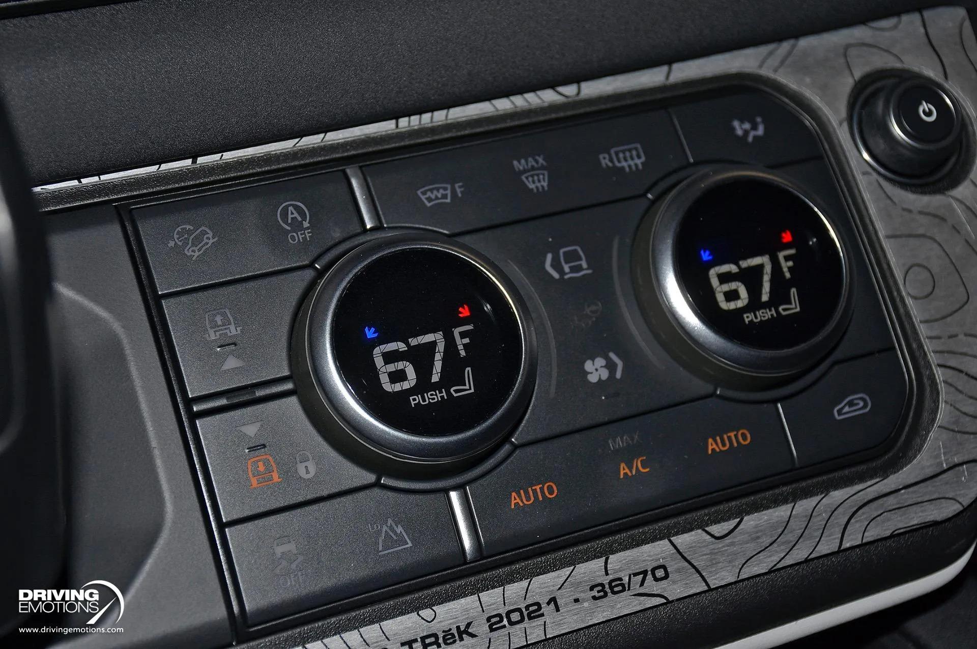 2022 Land Rover Defender 110 S TReK