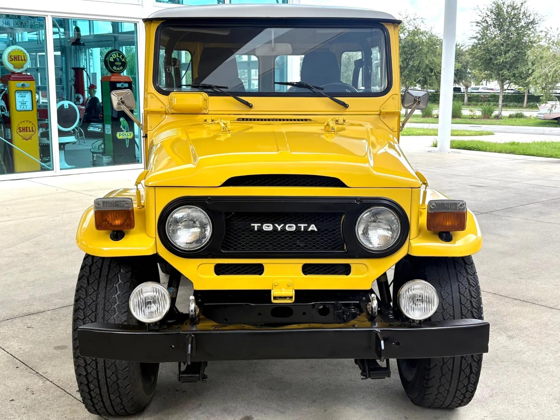 1975 Toyota Land Cruiser FJ40 - 4