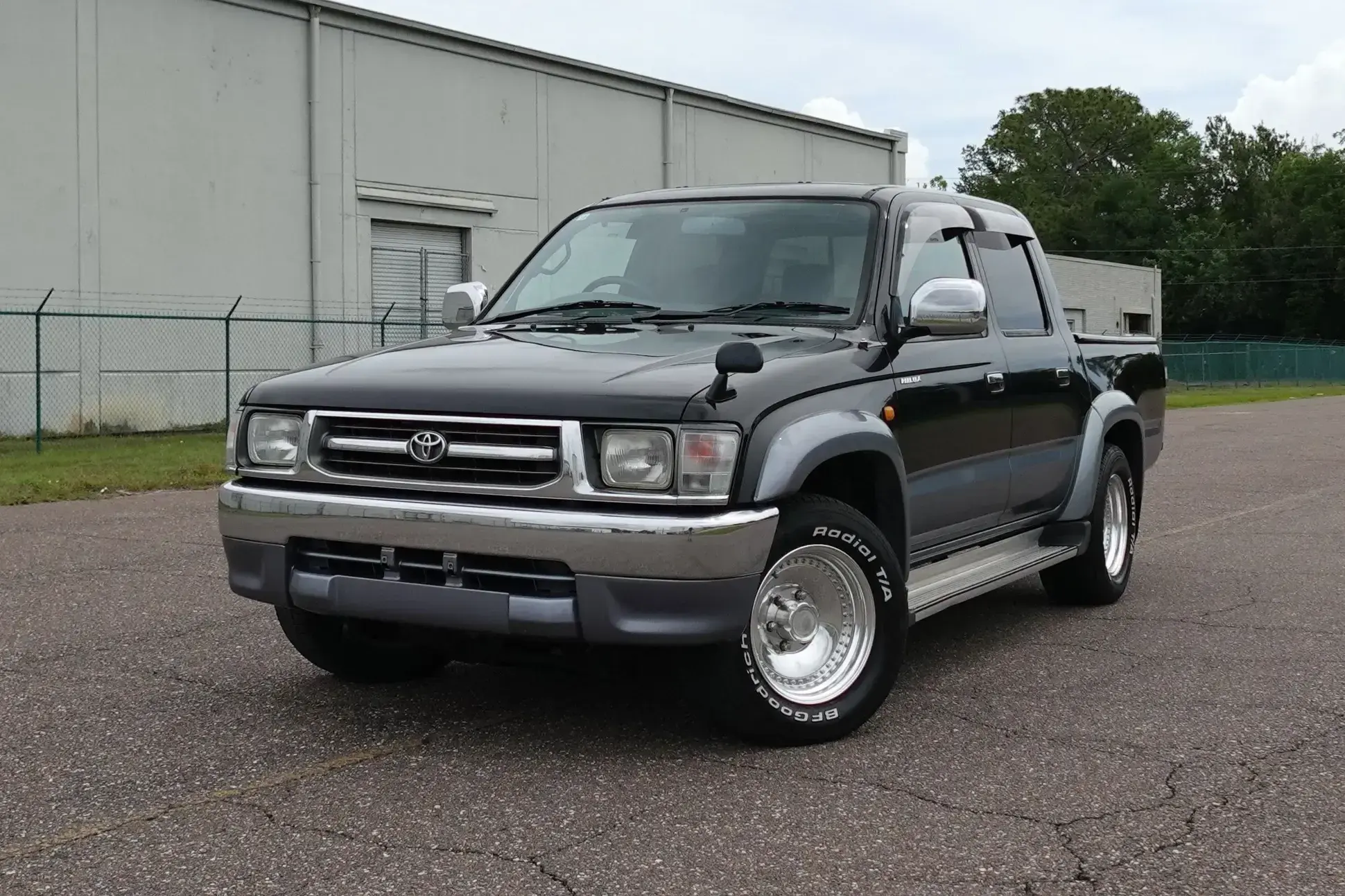  Toyota Hilux