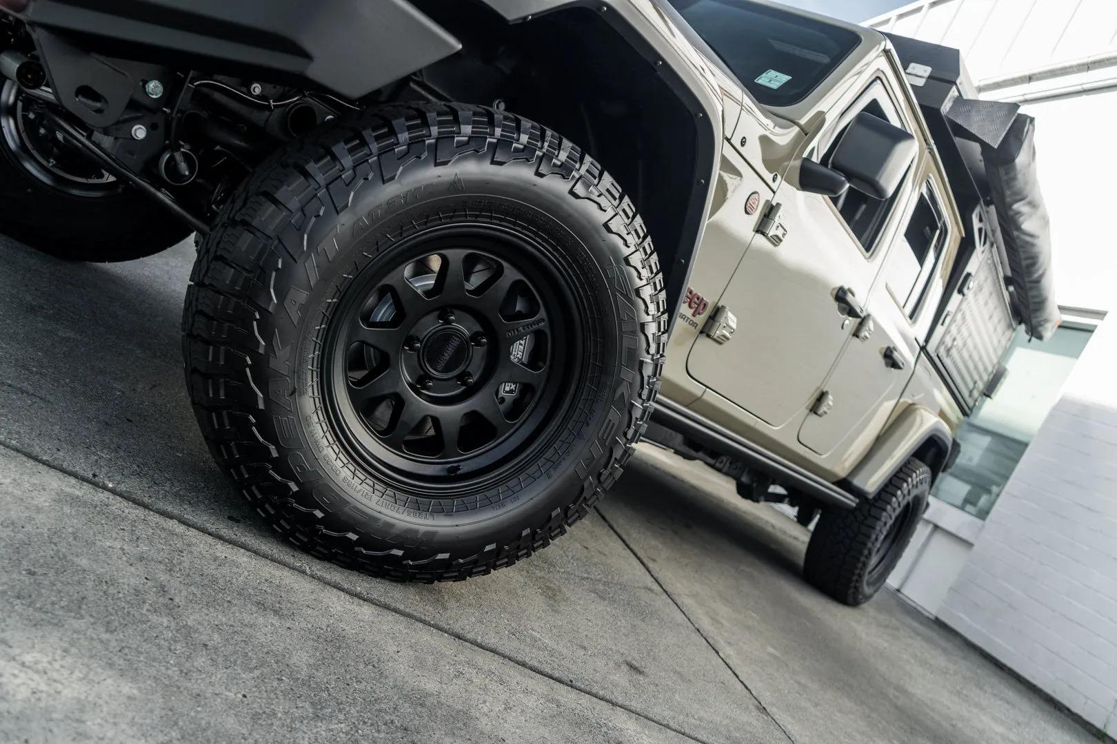 2020 Jeep Gladiator Mojave - 3