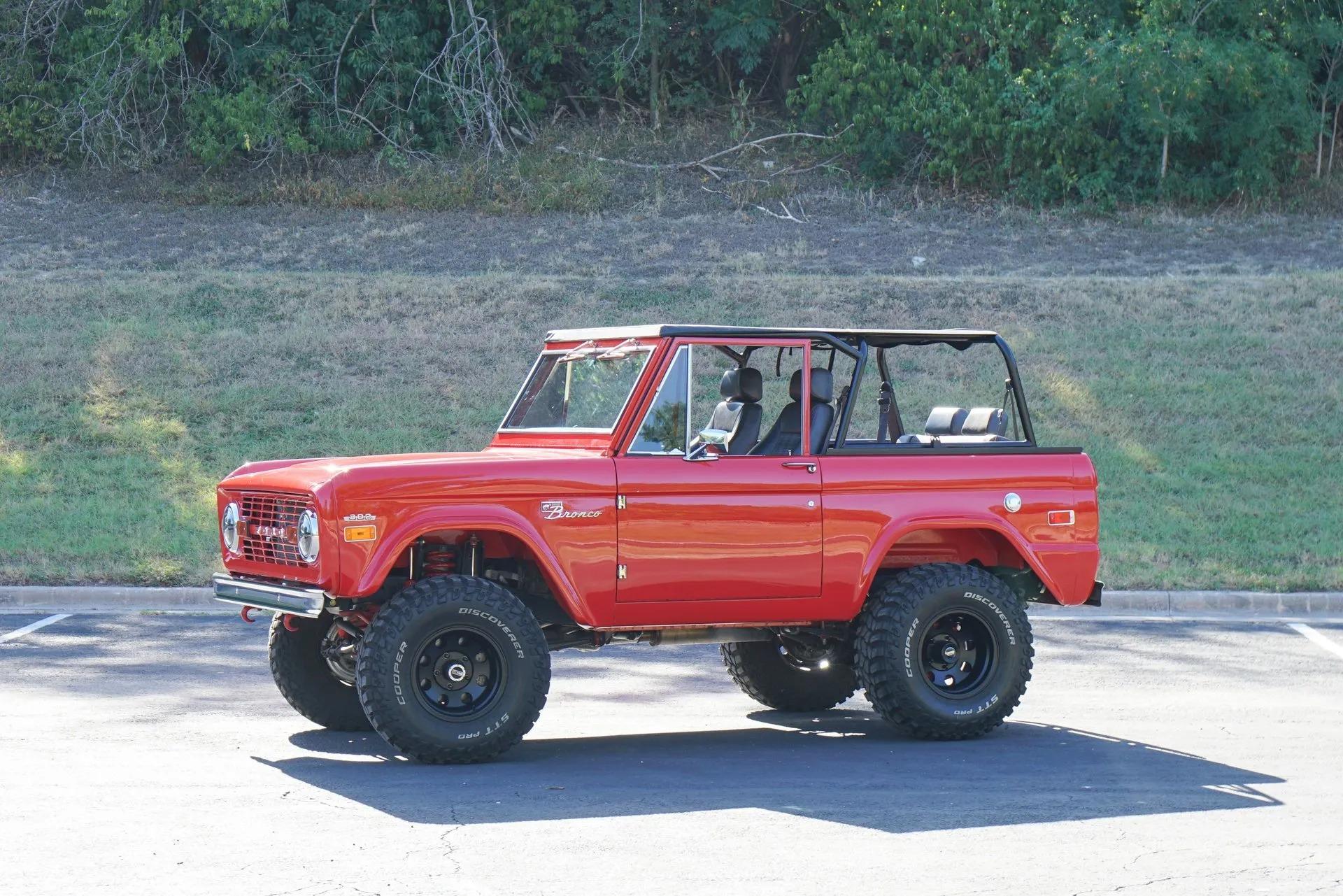 1970 Ford Bronco - 2