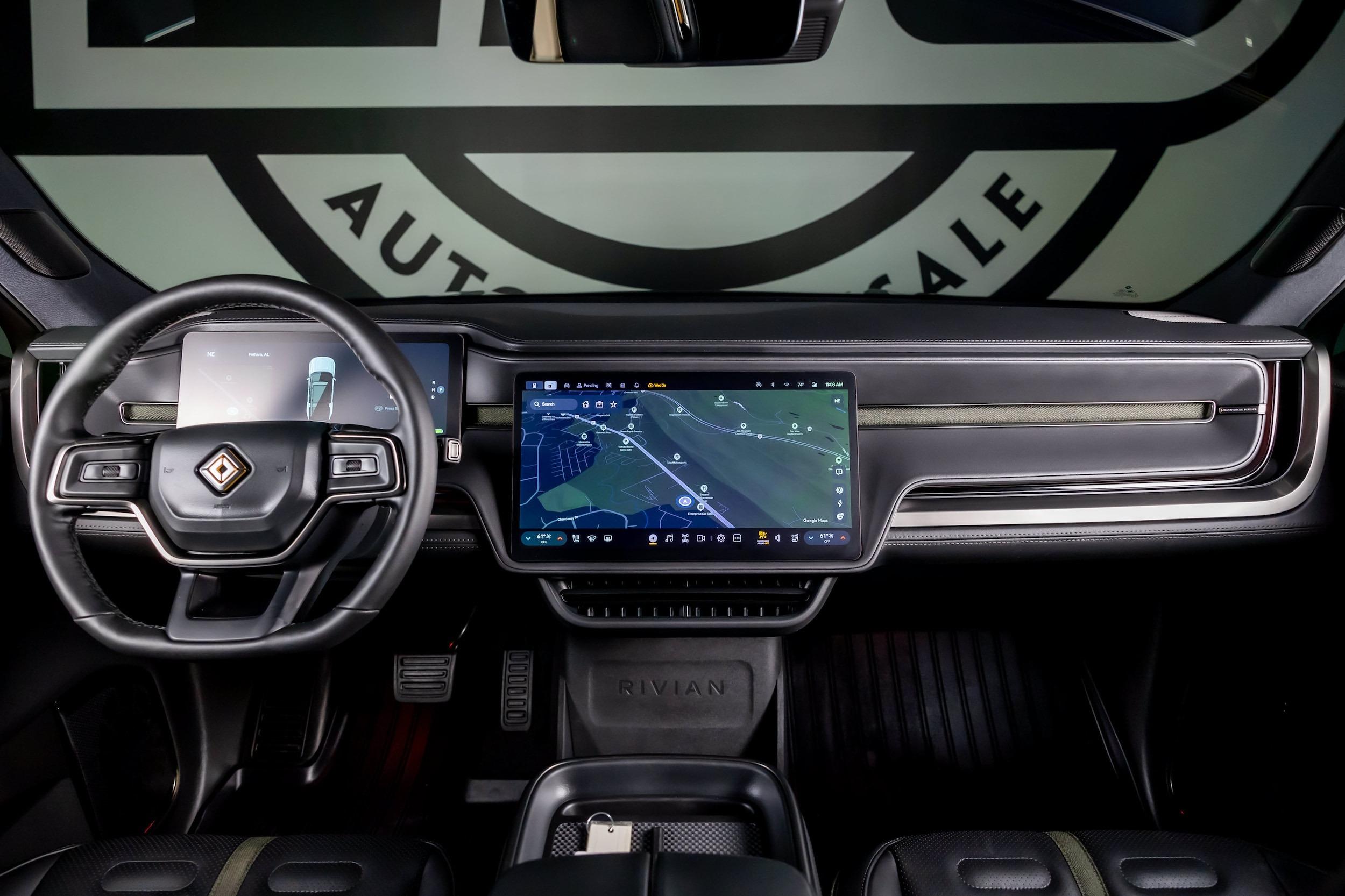 2025 Rivian R1S Adventure - 2