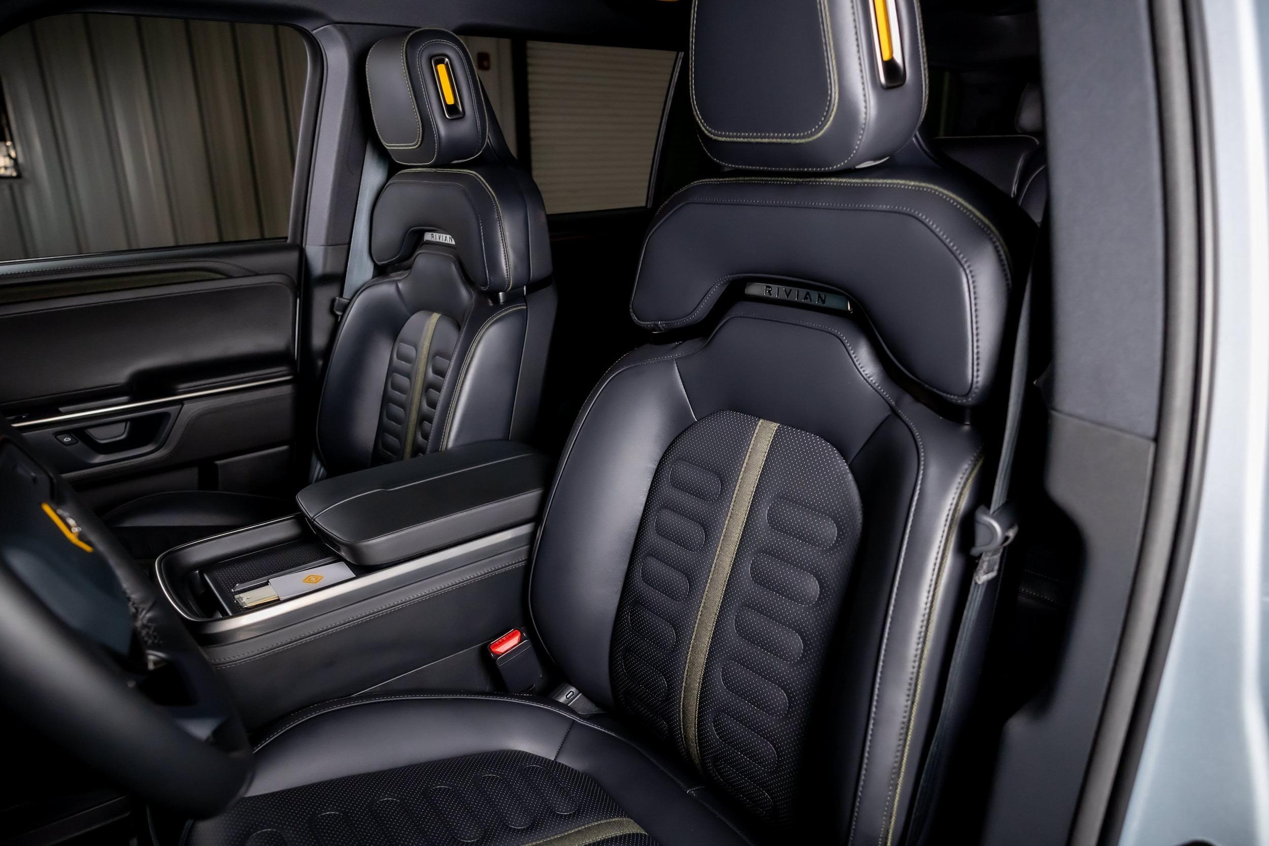 2025 Rivian R1S Adventure - 4