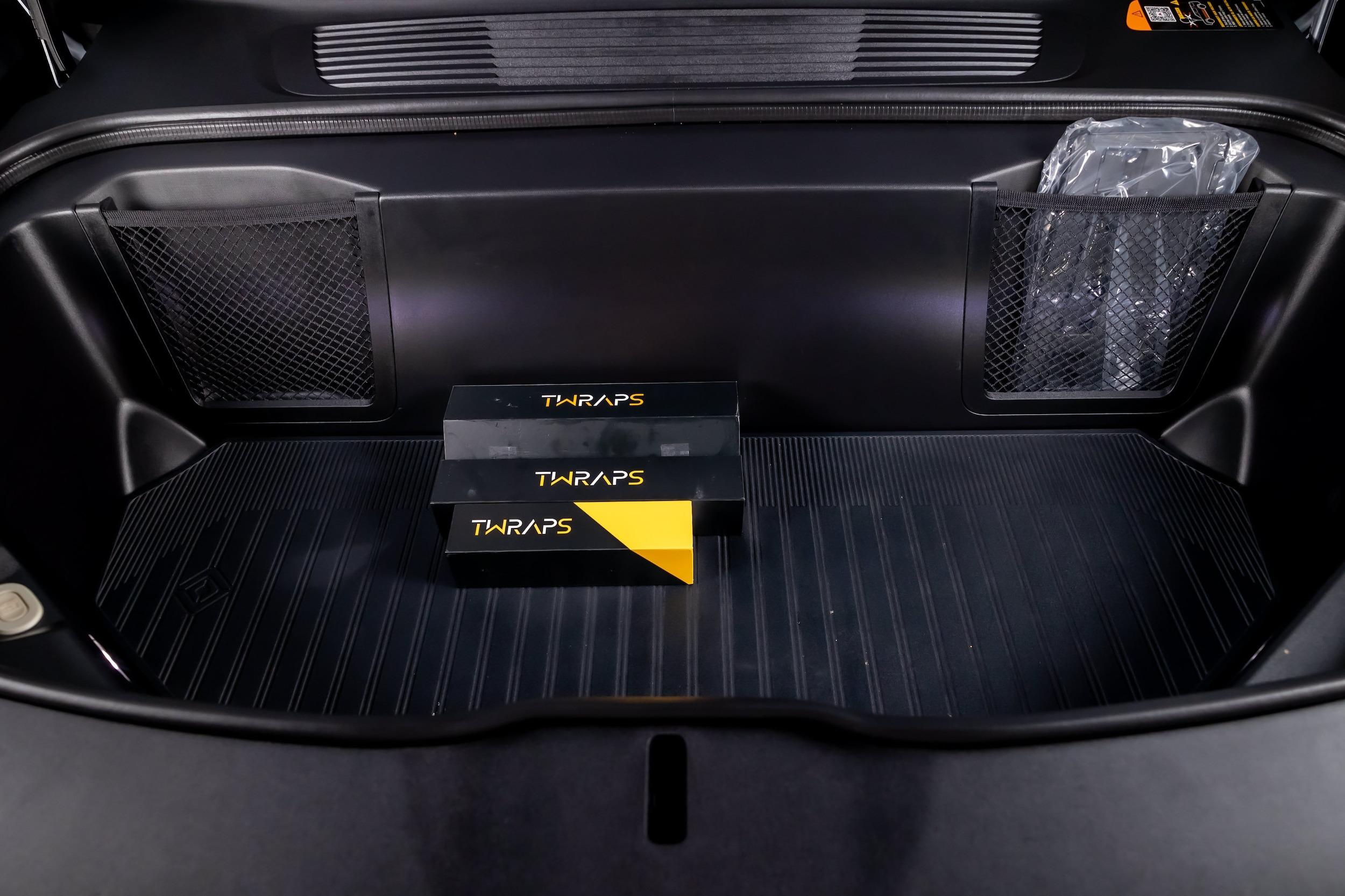 2025 Rivian R1S Adventure